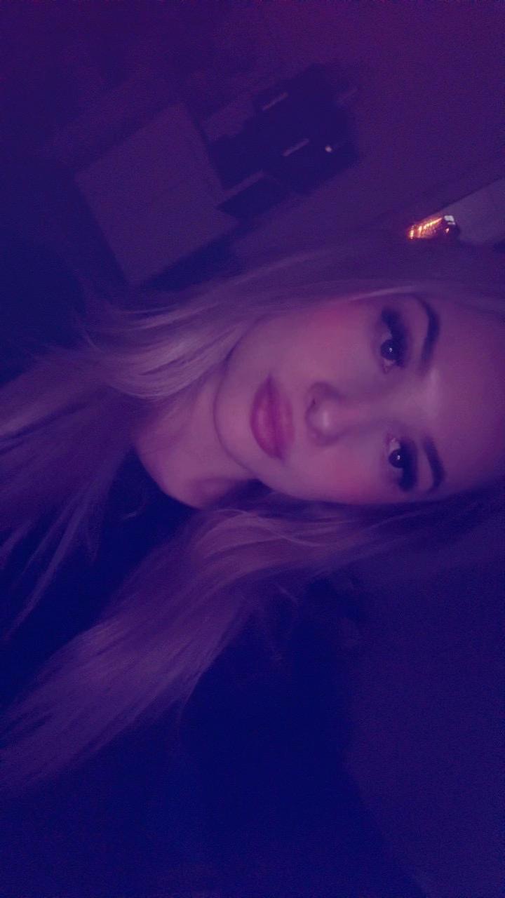 @🗽 V i k t &oacute; r i a 🗽