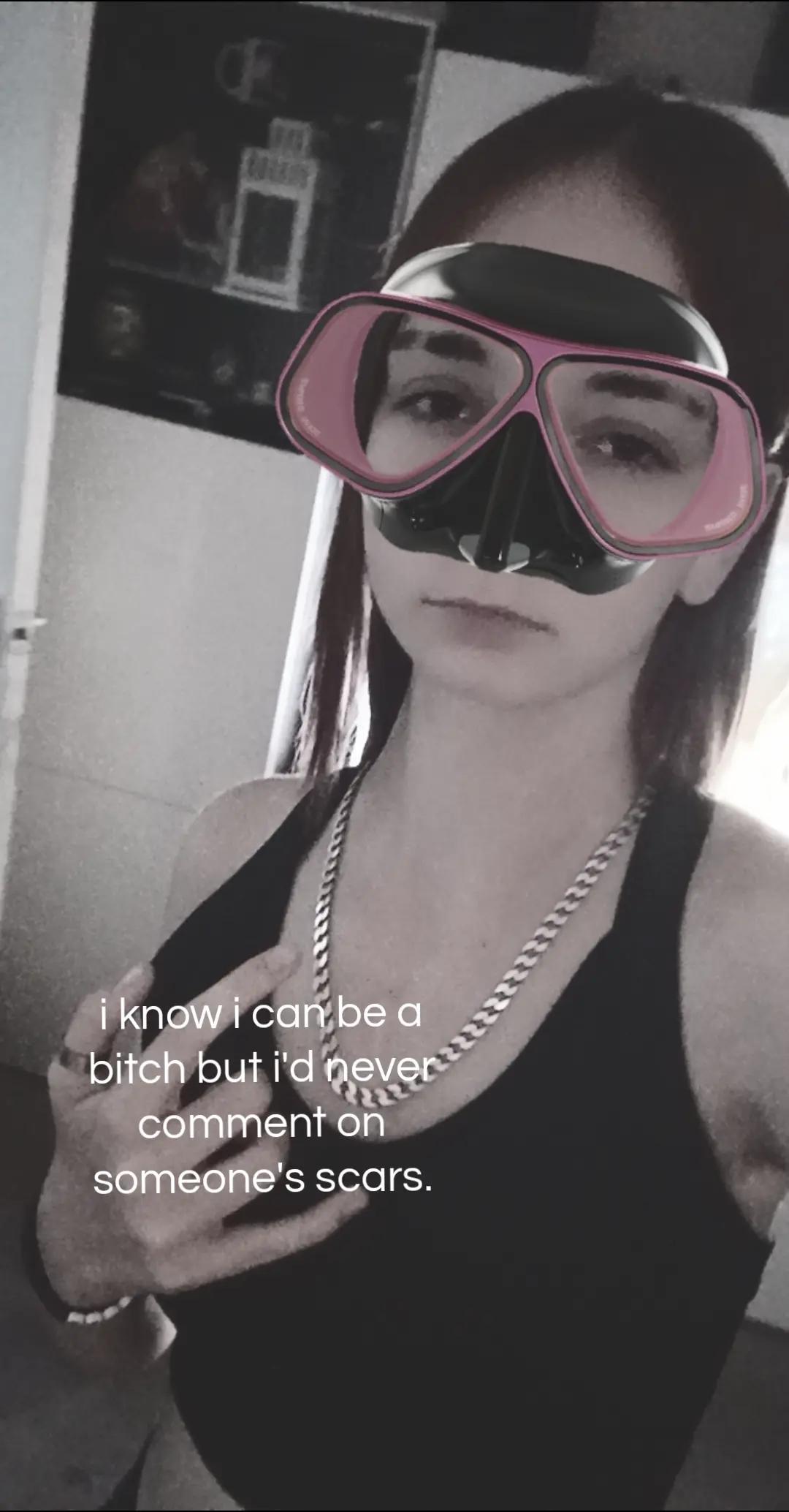 @👩❤️💋👩