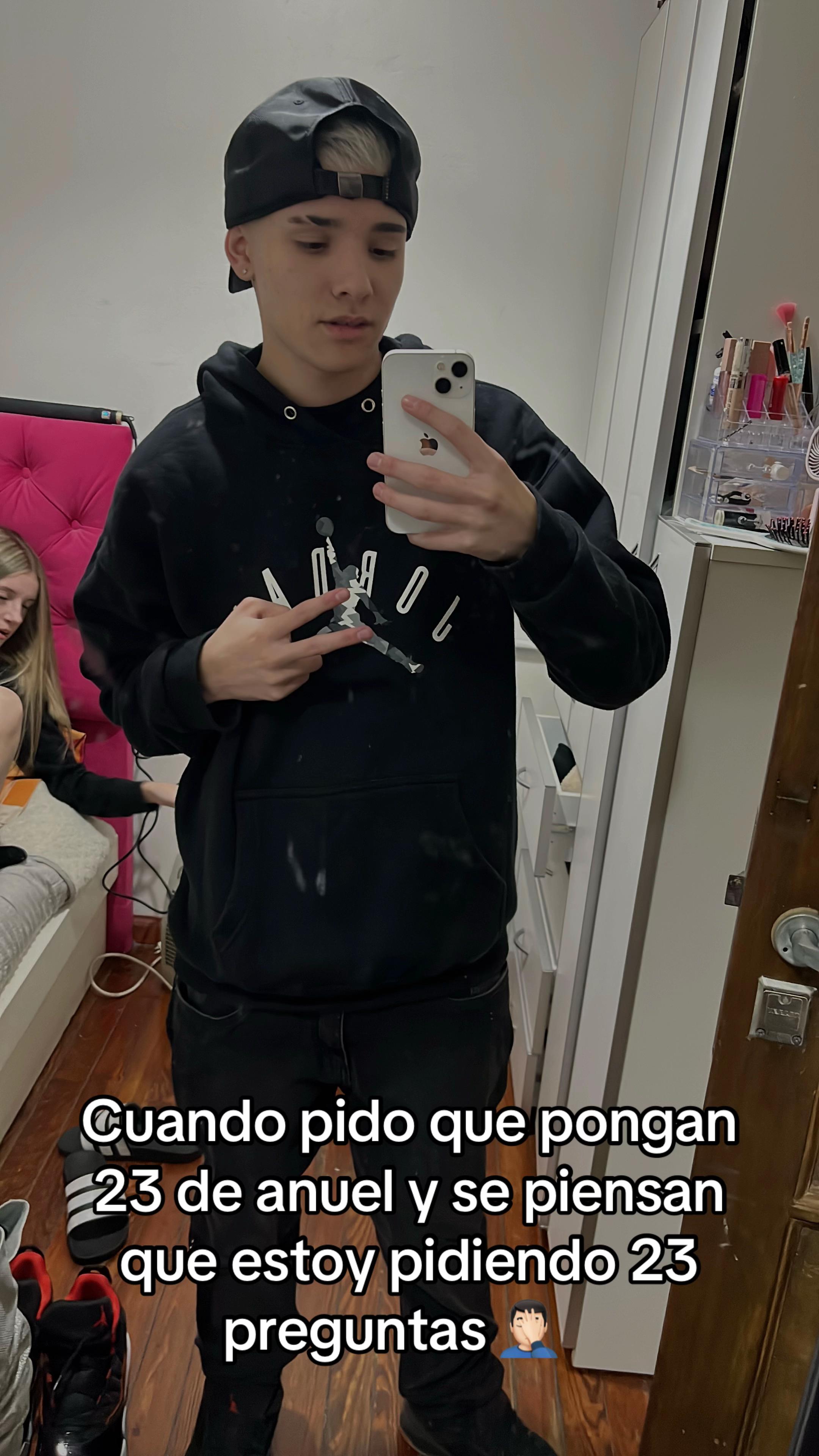 @🤠🎸