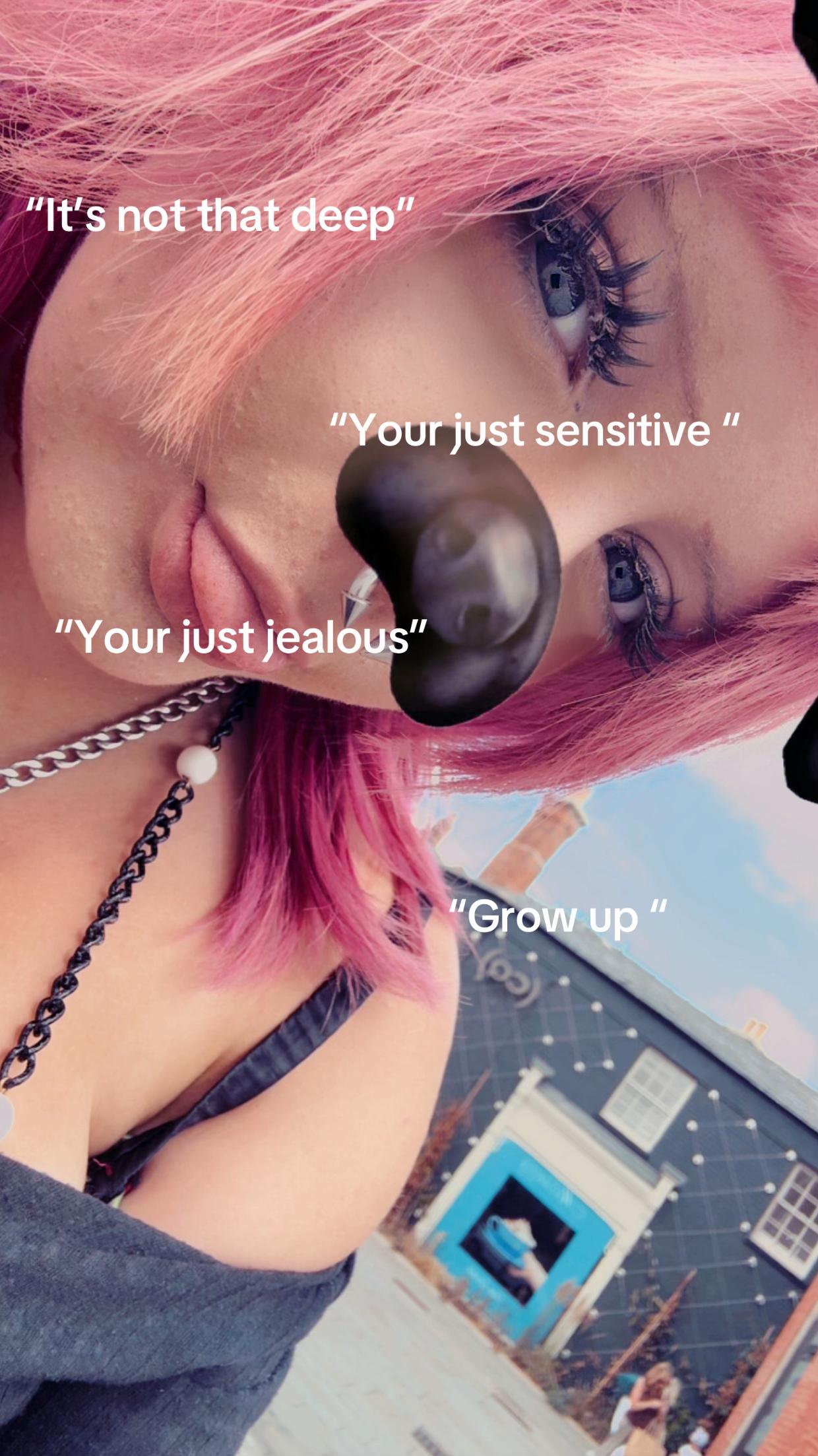 @༺ღ༒ 𝓙 ༒ღ༻