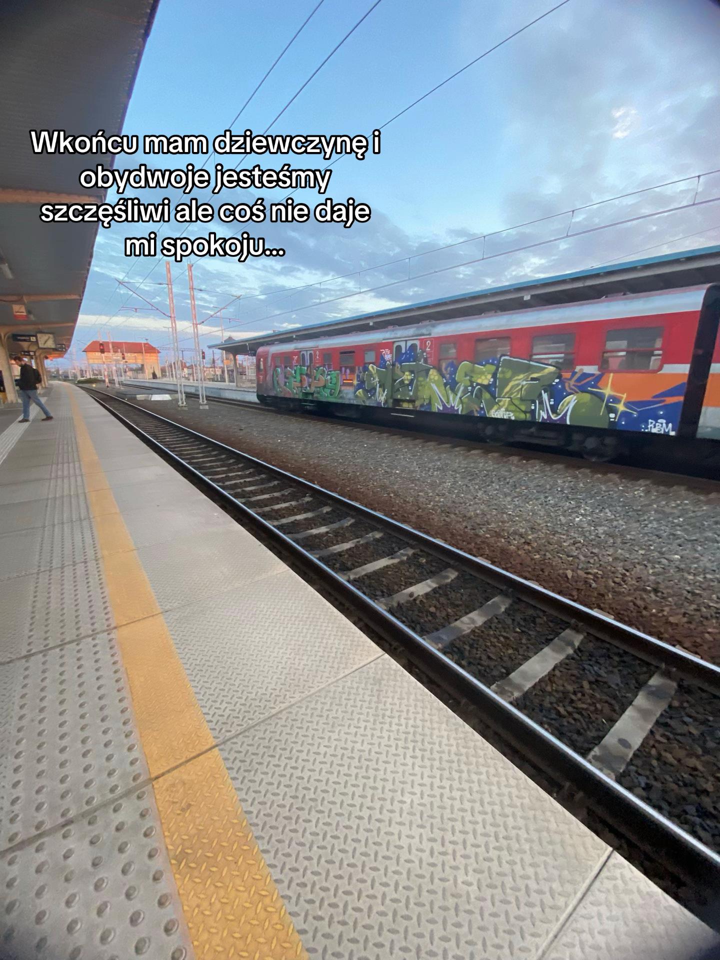 @😶&zwj;🌫️