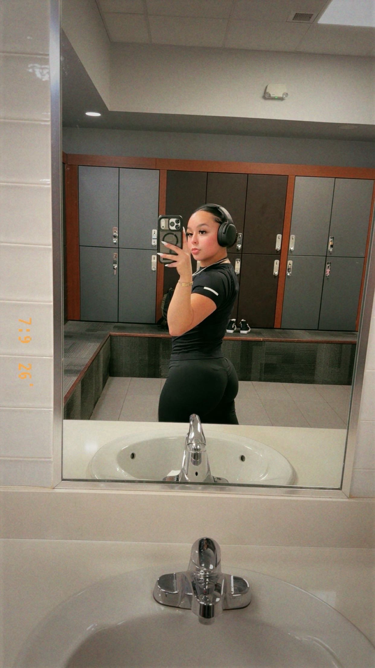 @Mia👸🏻🖤