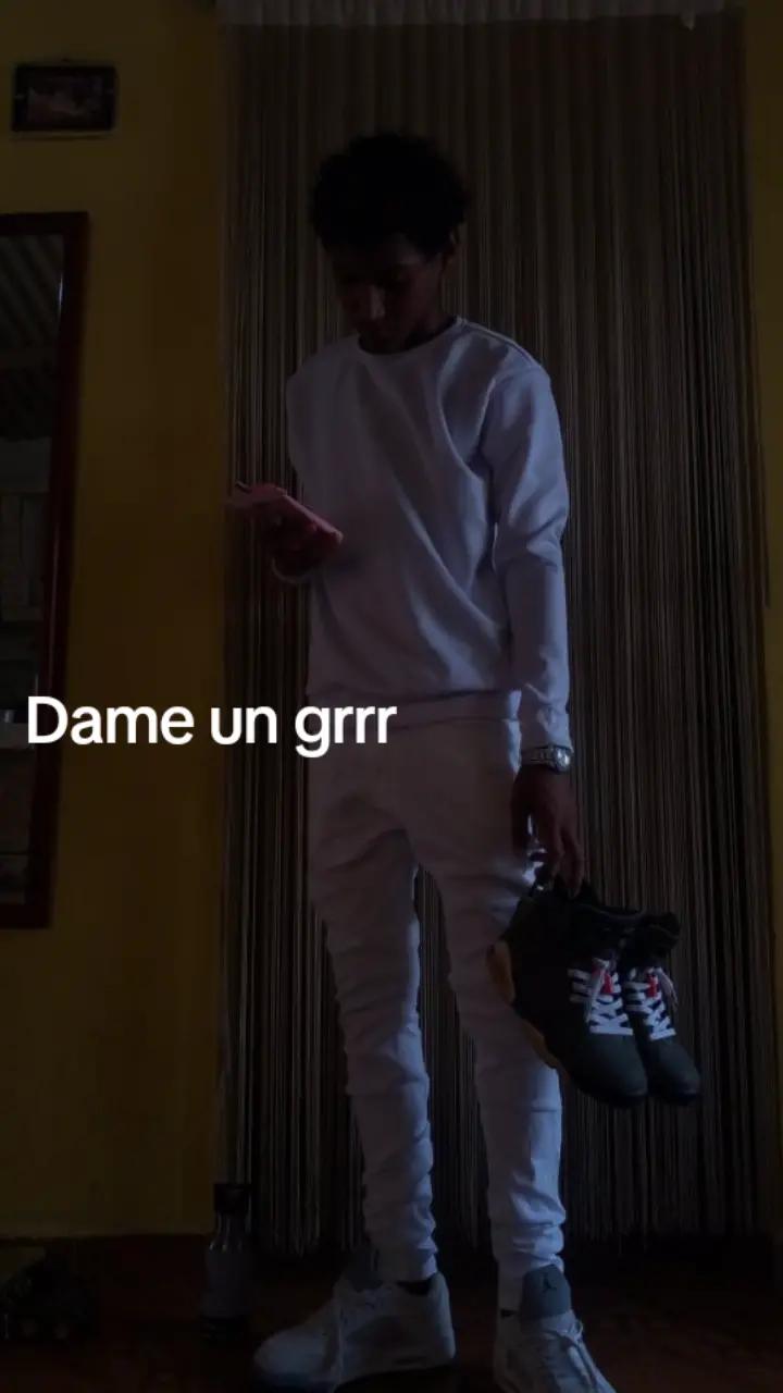 @887🦇