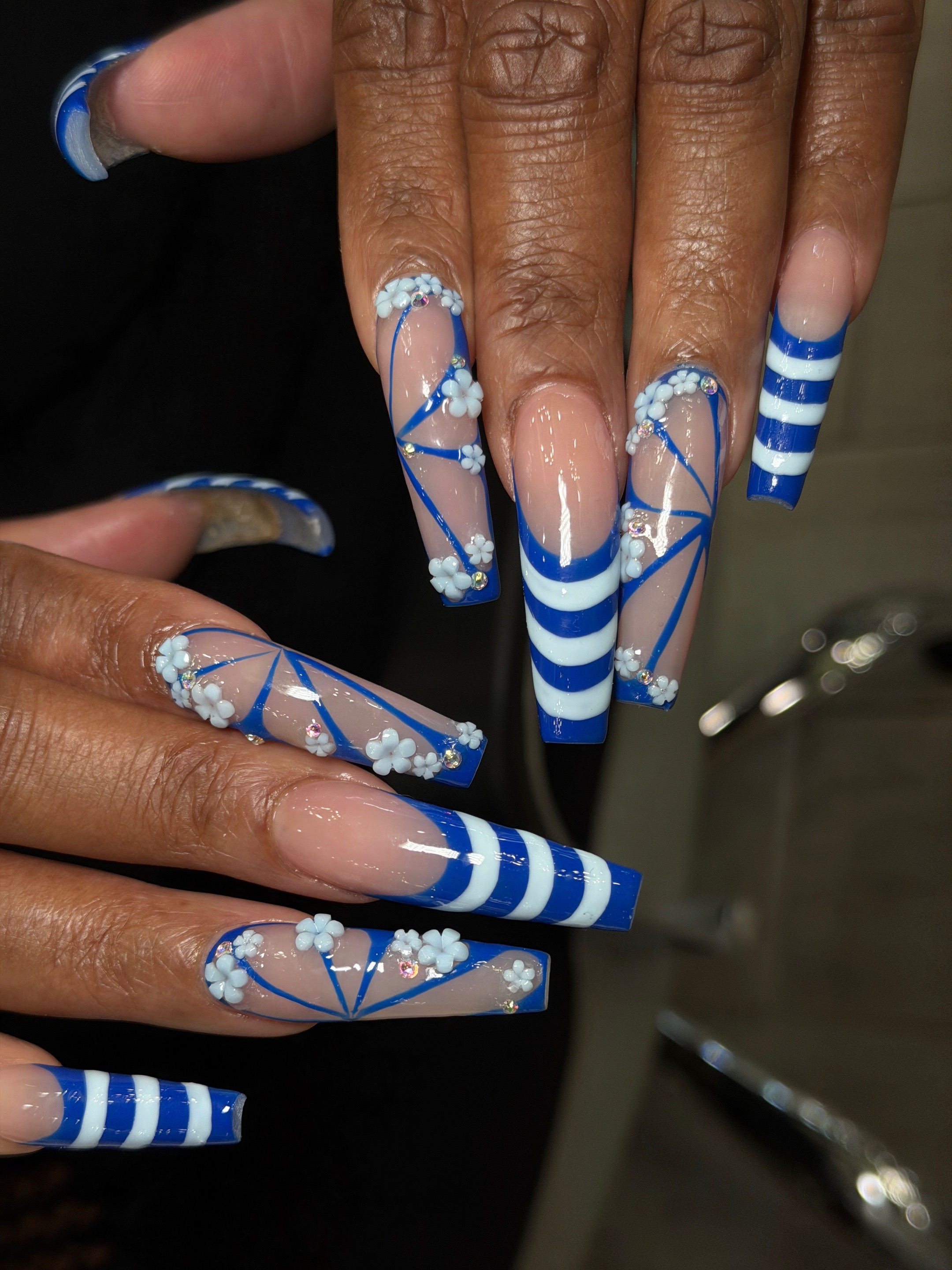 @NailswithTeena