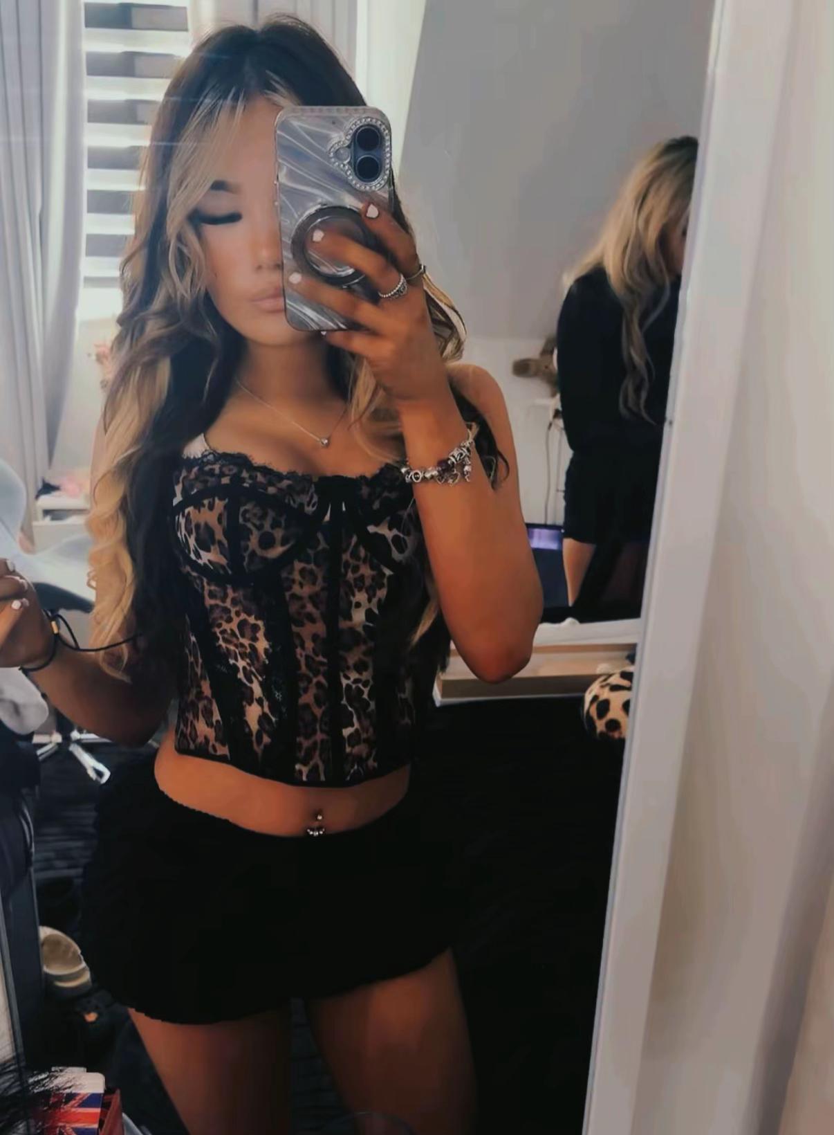 @liv holland🍒🖤