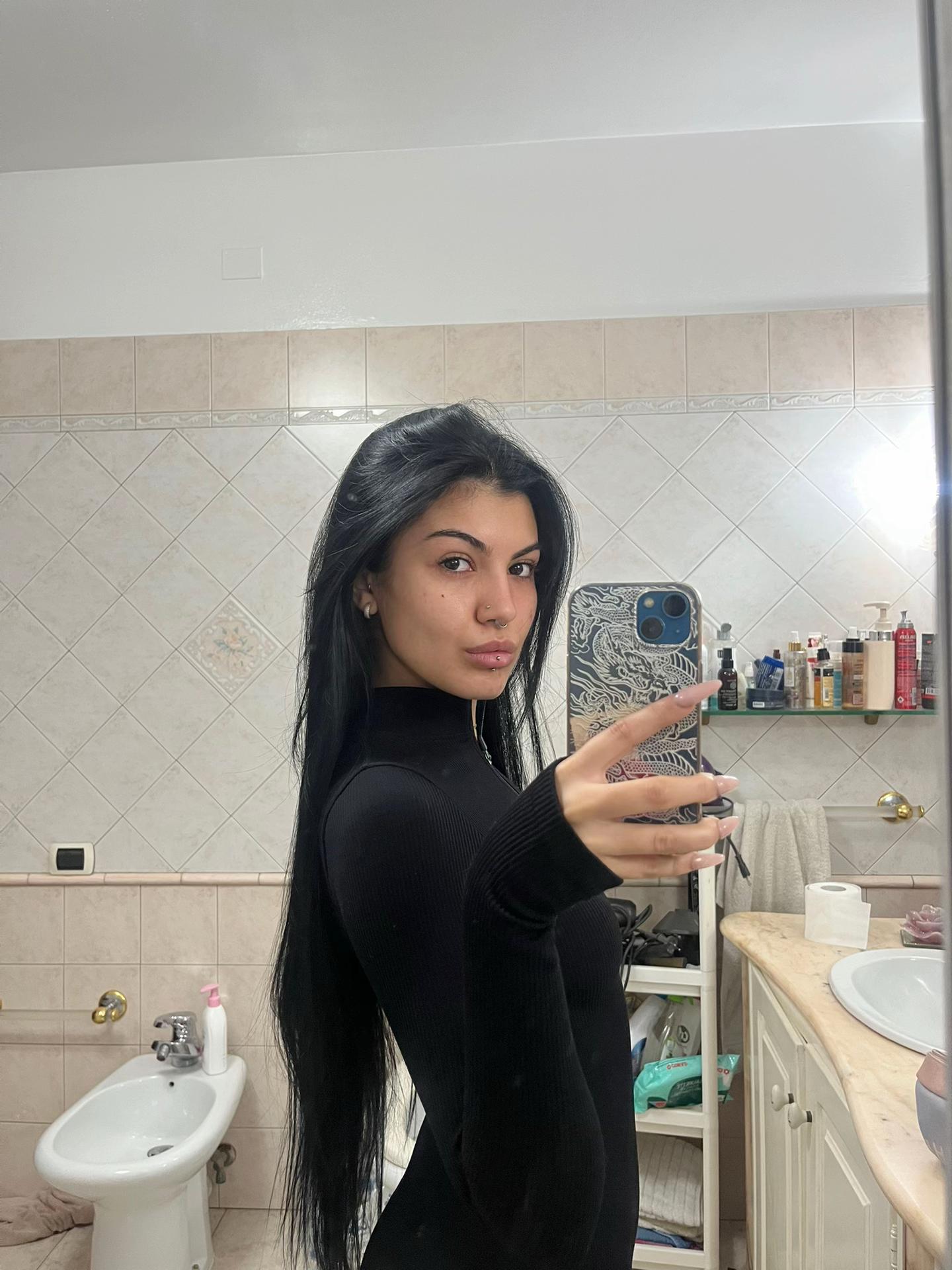 @Giulia🖤