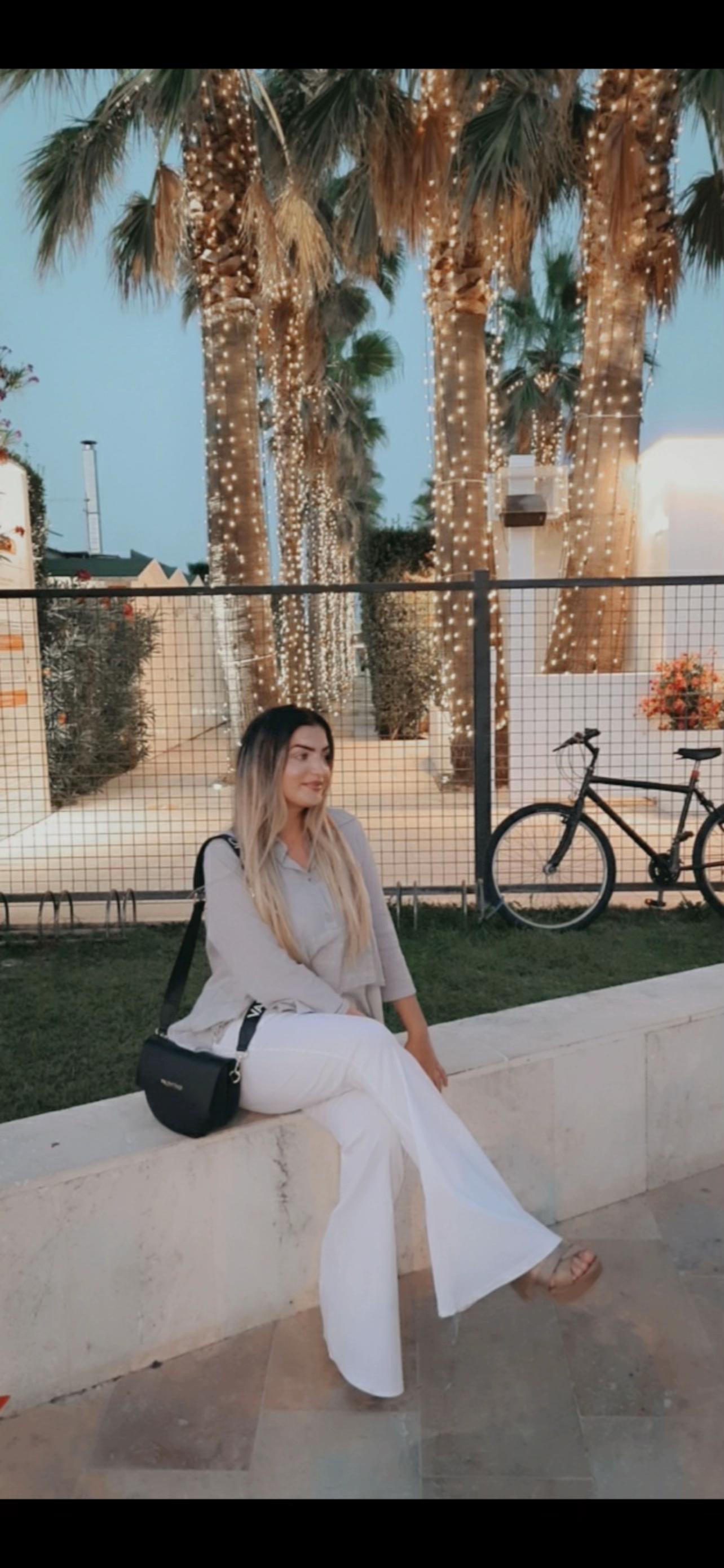 @linakazimi4