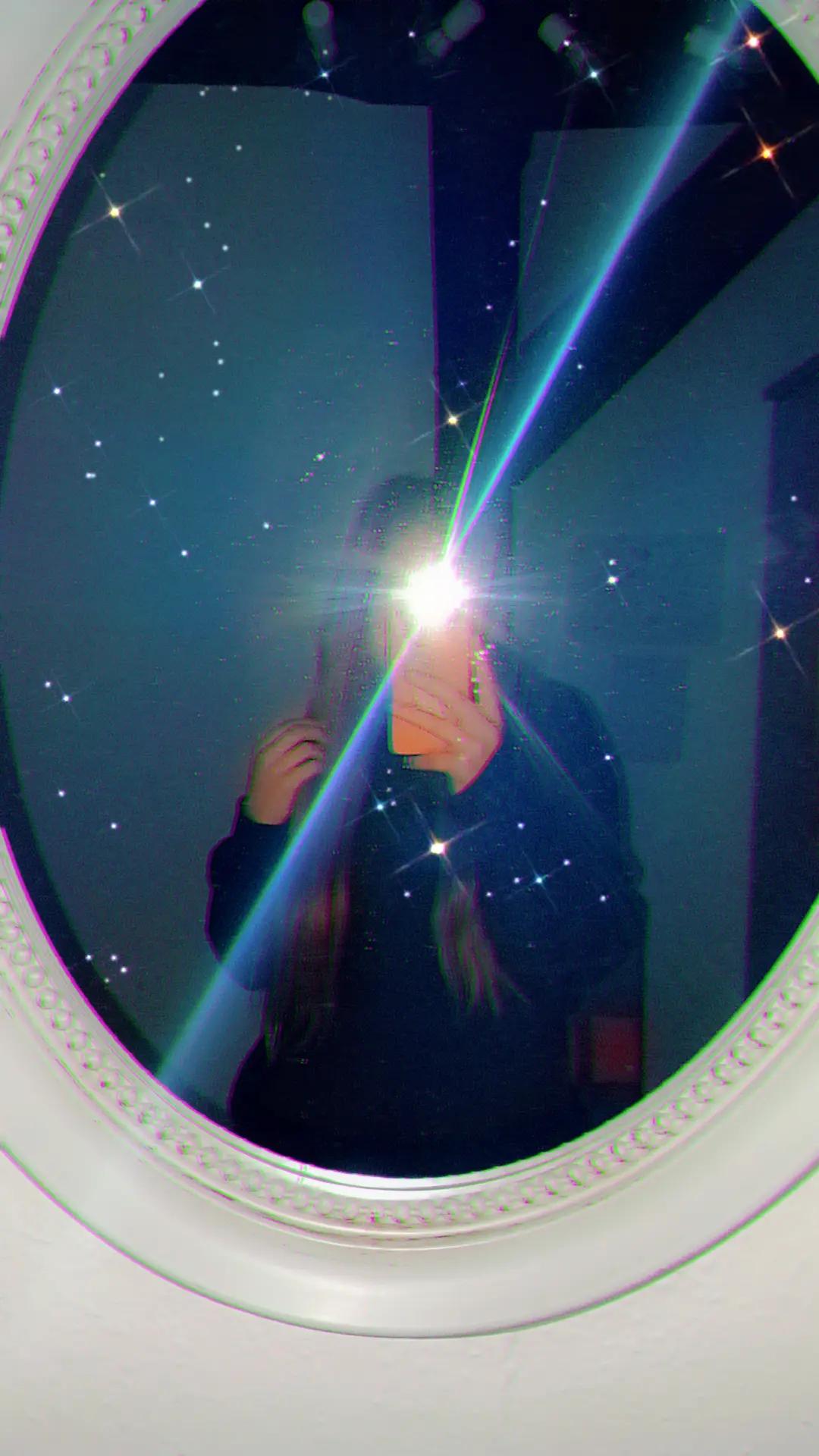 @Emely🫆💫