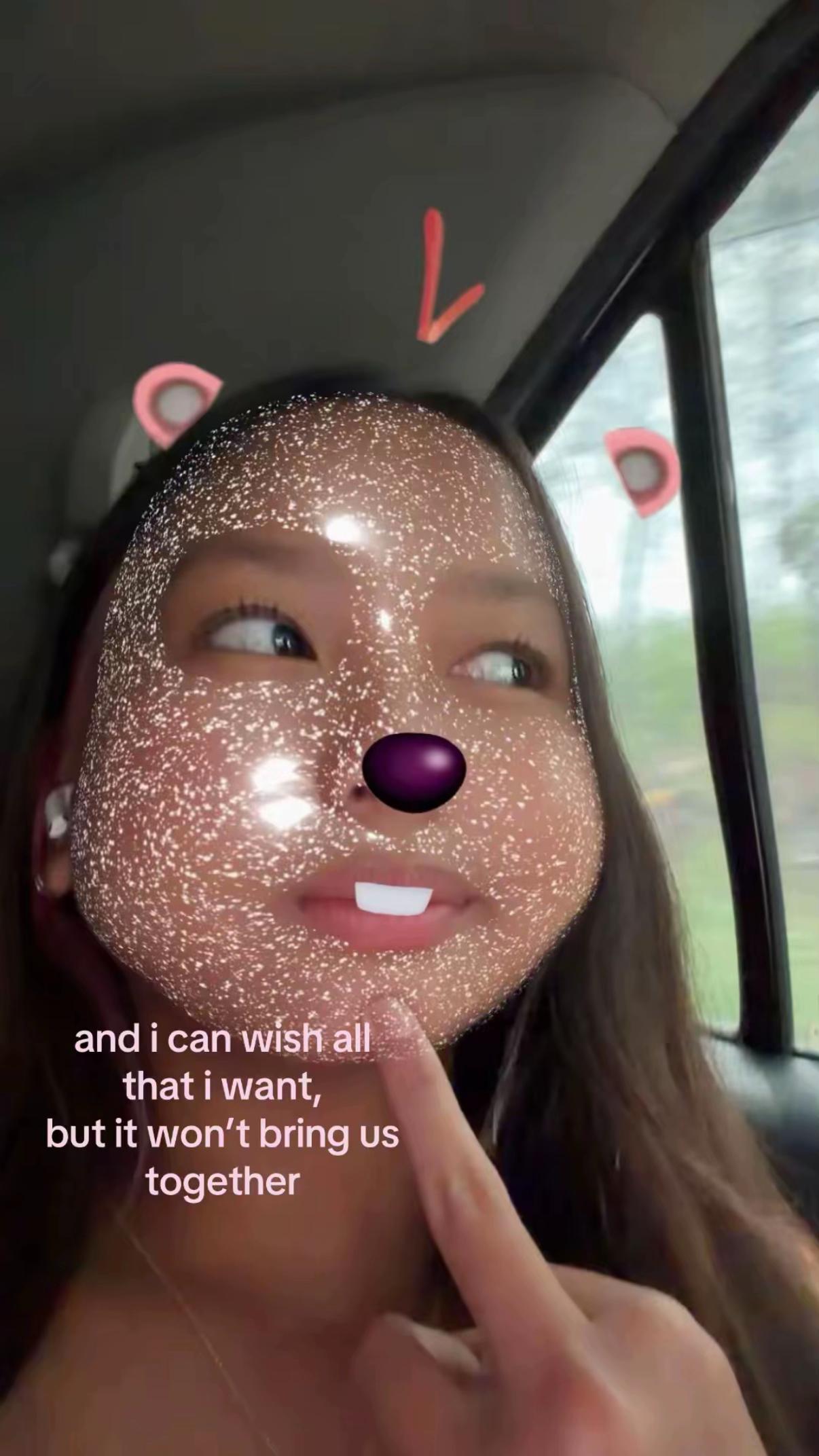 @anais