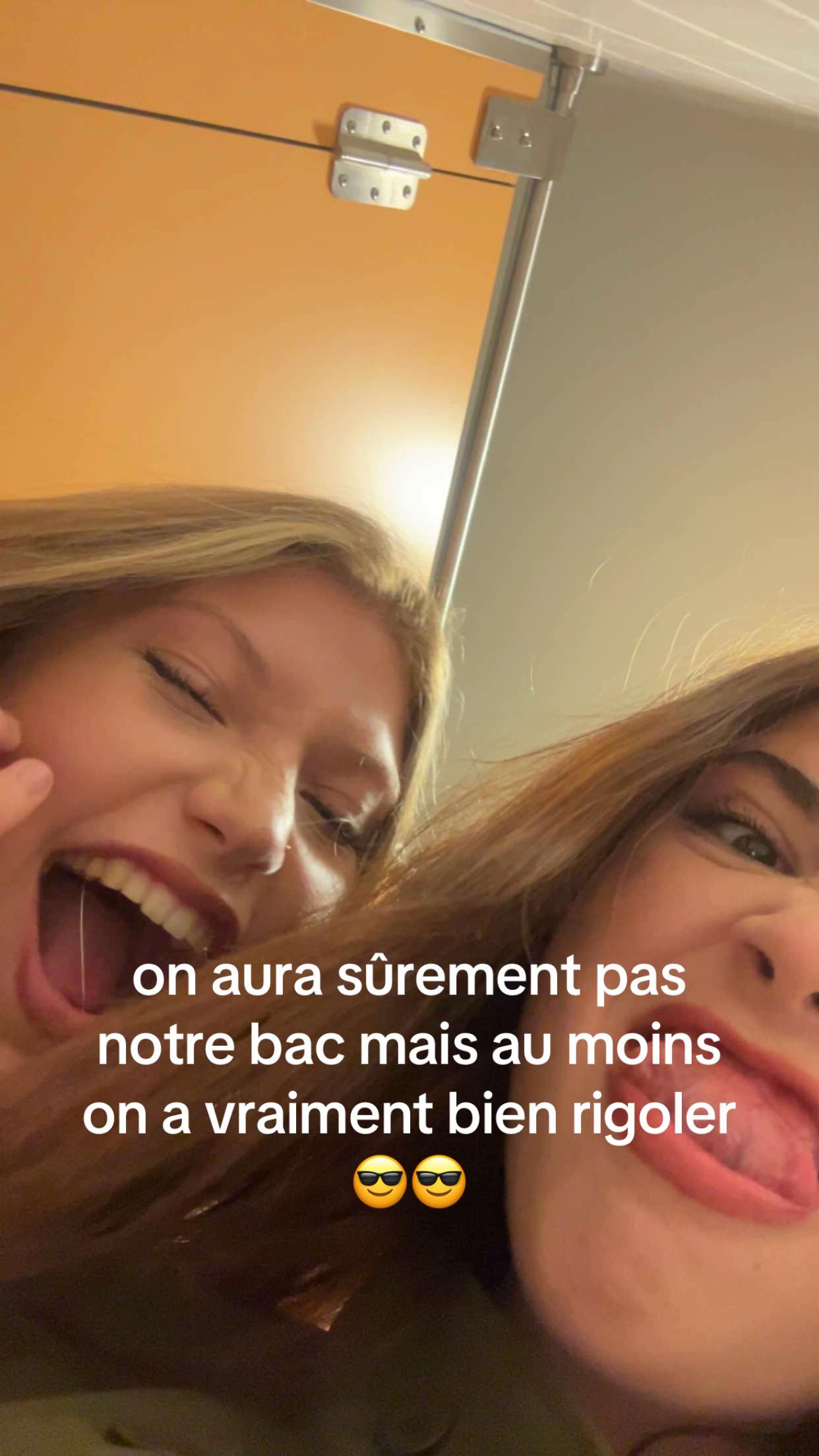 @𝐣𝐞𝐚𝐧𝐧𝐞_𝐠𝐬𝐭𝐥