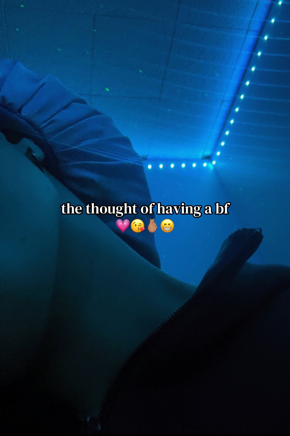 @…