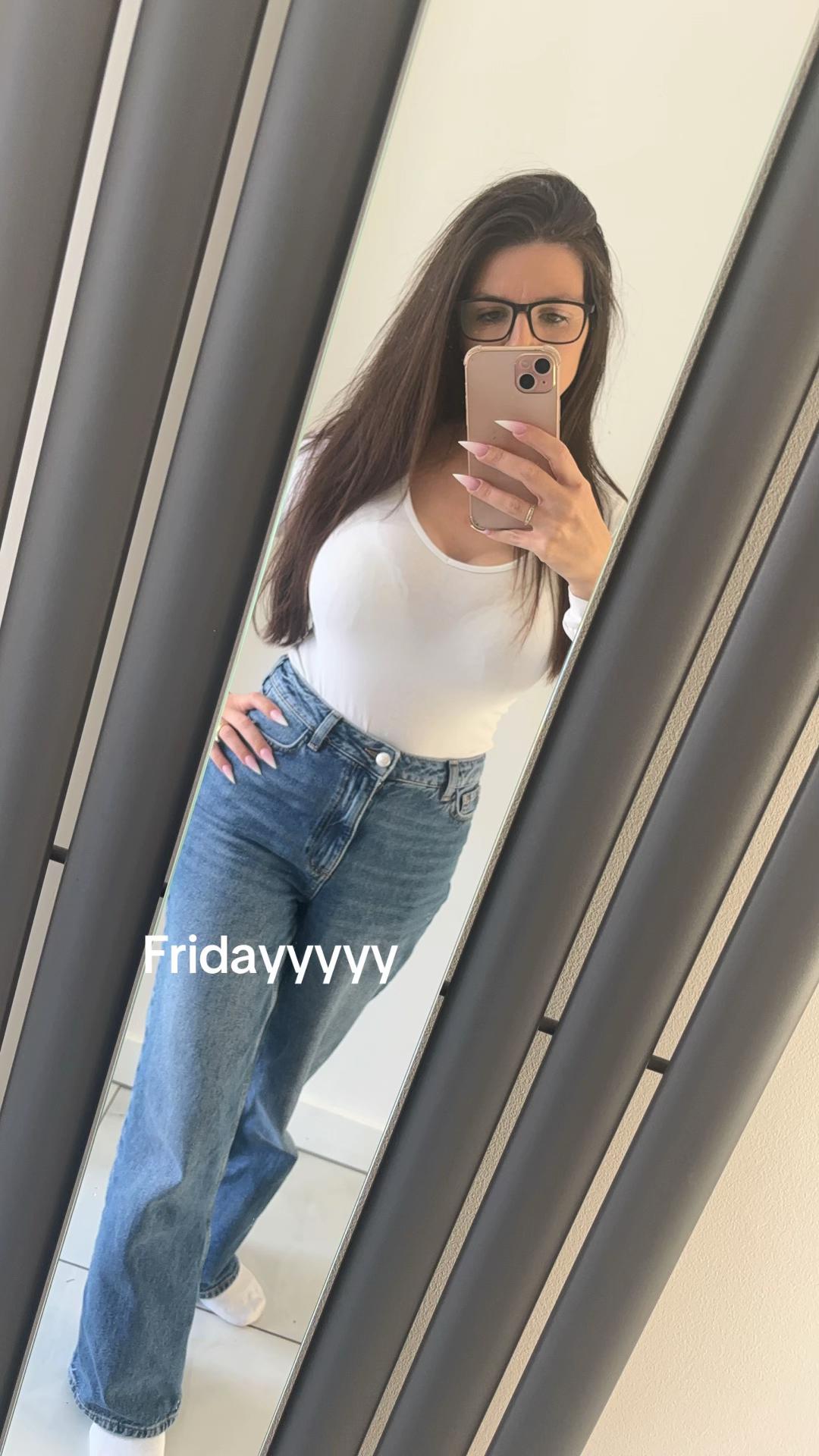 @laumumof4