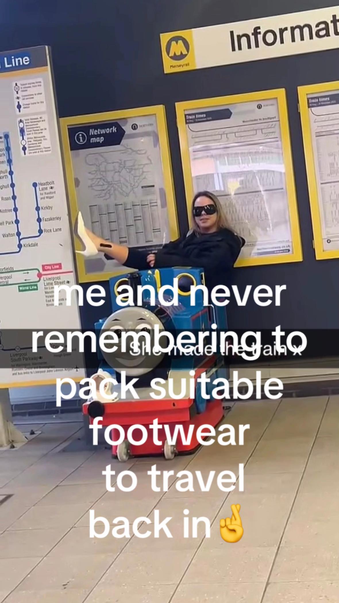 @hollyperring