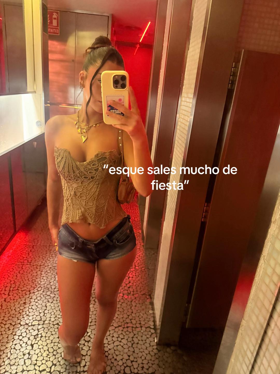 @AINARA DÍAZ