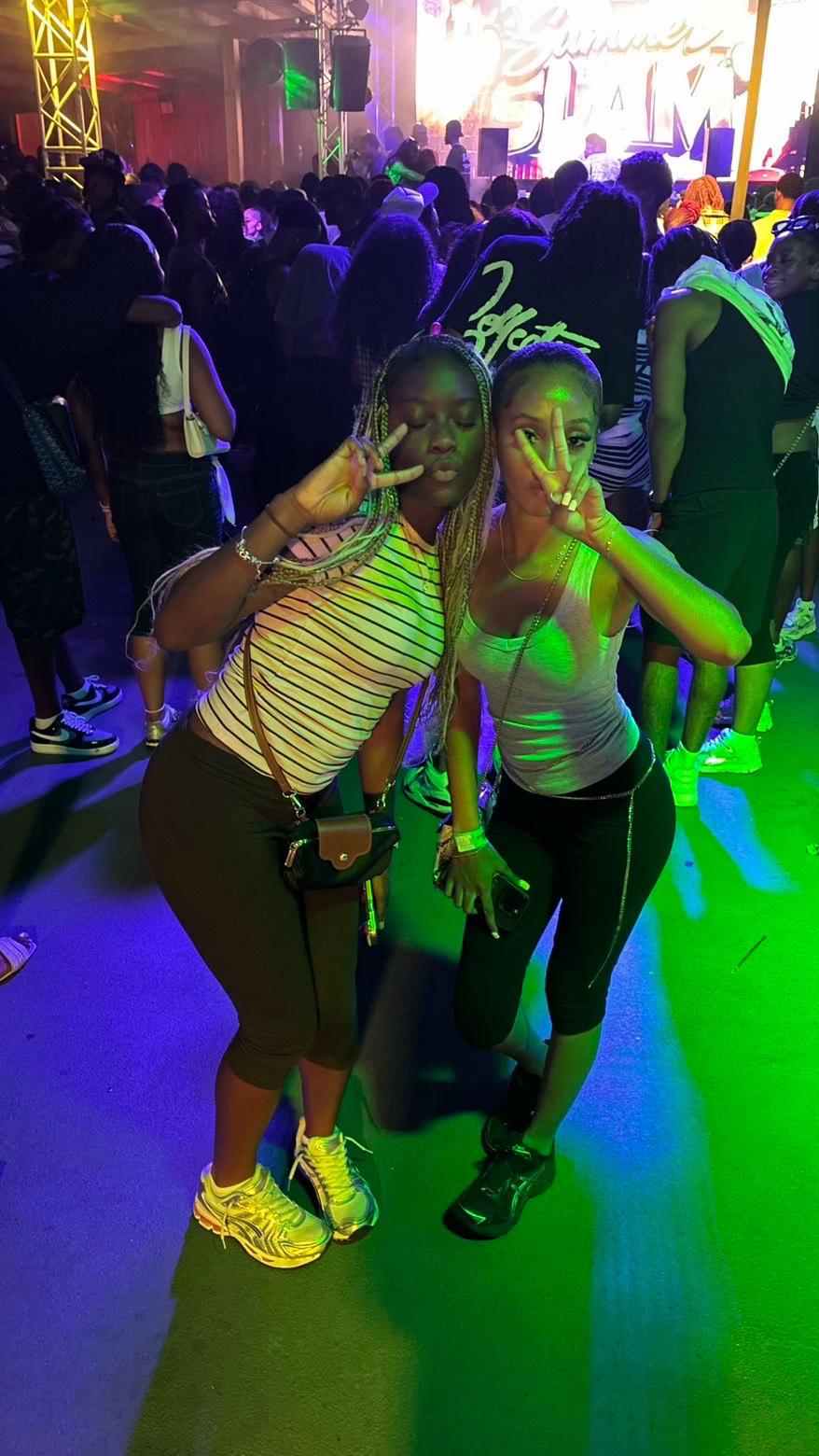 @1kt 👱🏿&zwj;♀️💖😇🍒