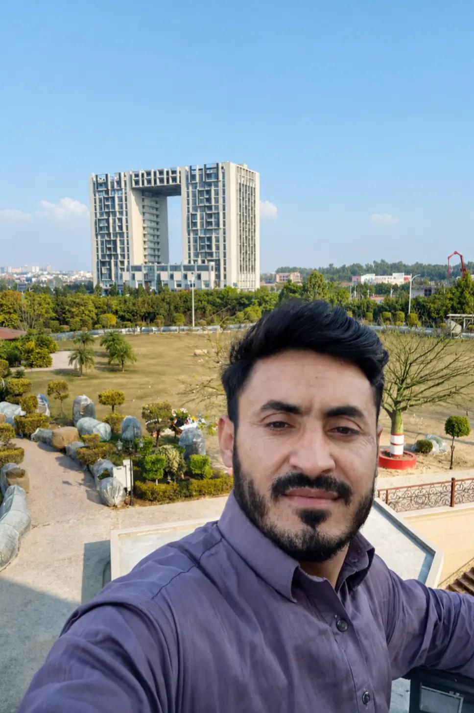 @juMa sheRaNi (_🙎_)