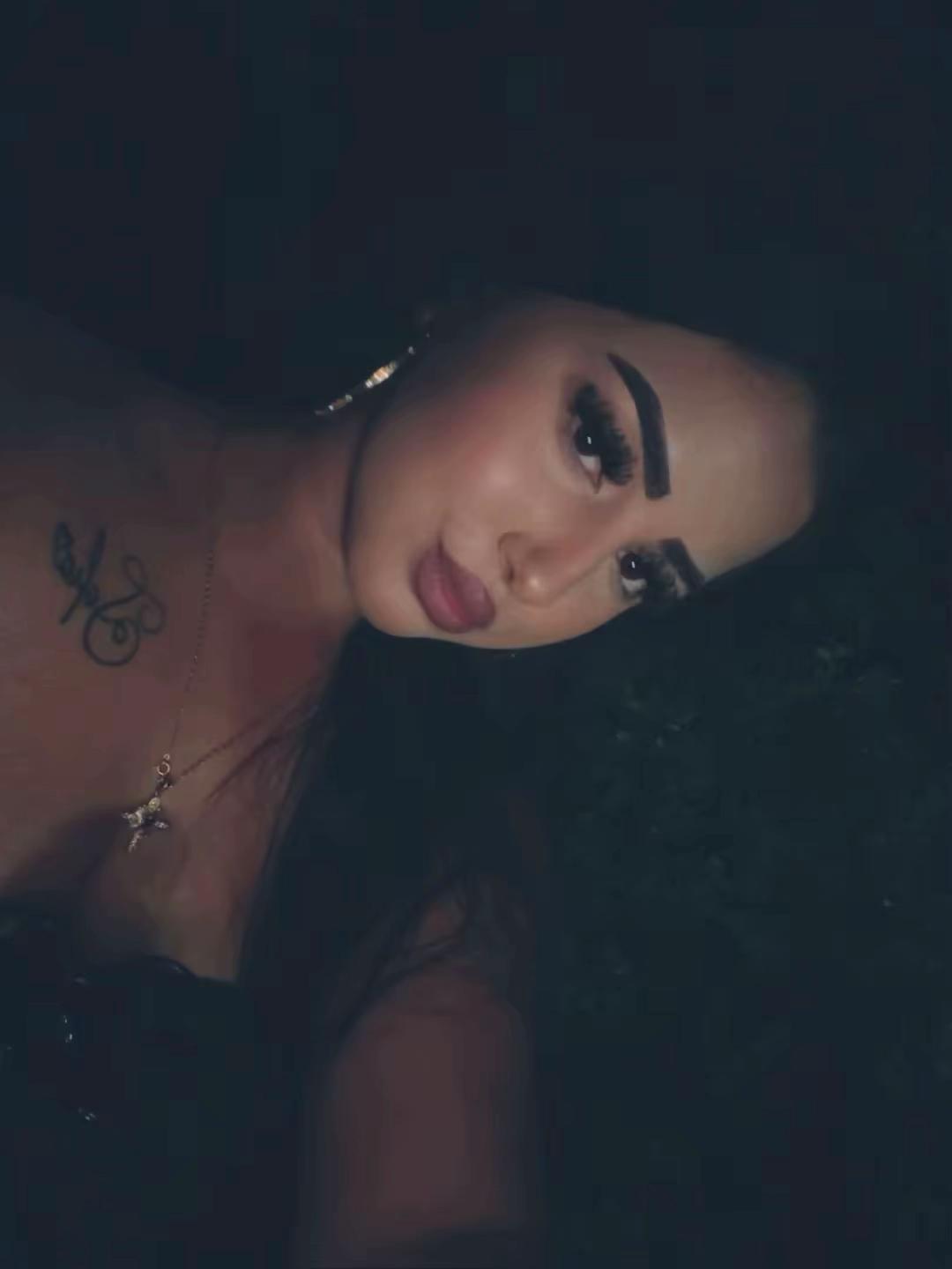 @Corinushh