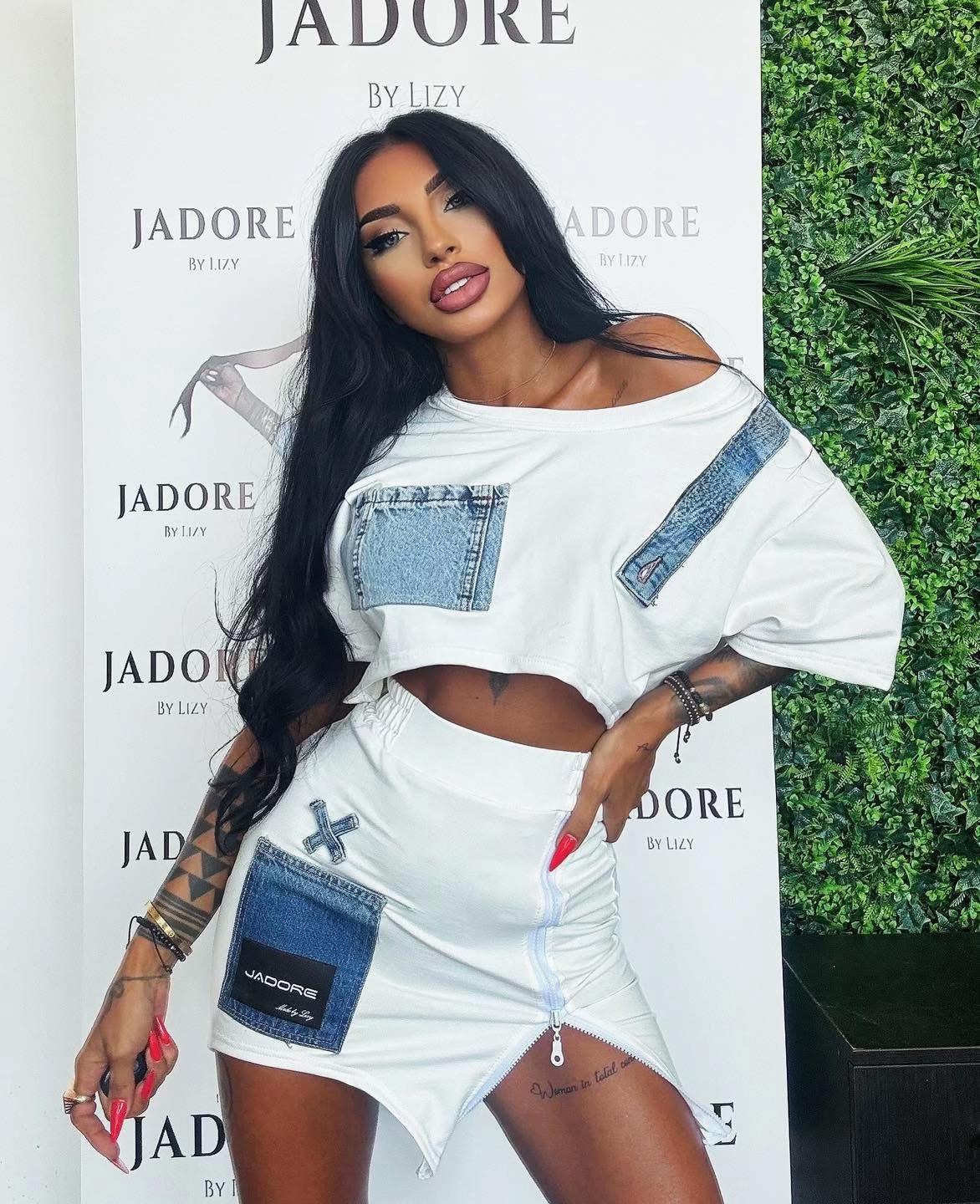 @J A D O R E