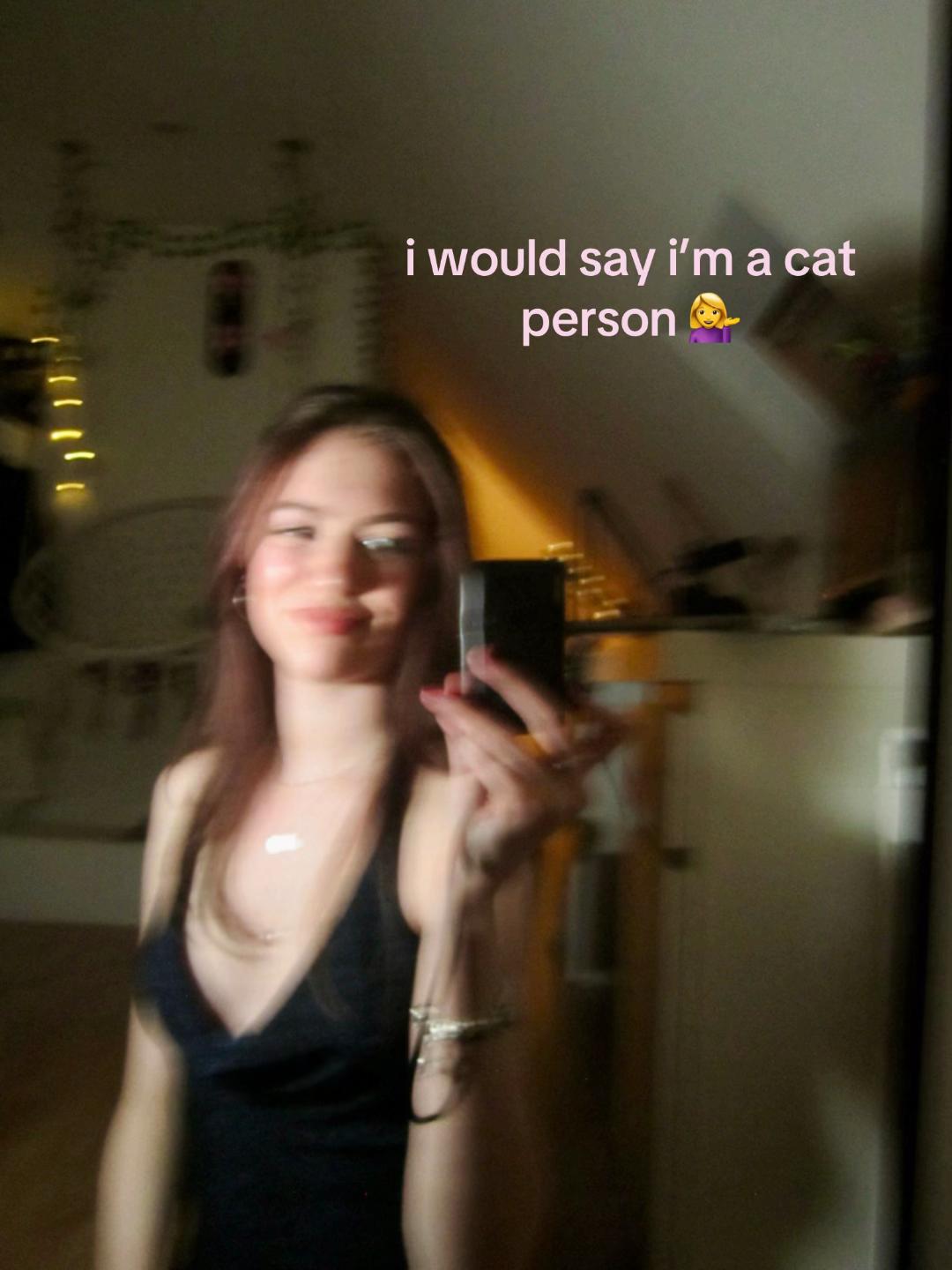 @ellie ⭑
