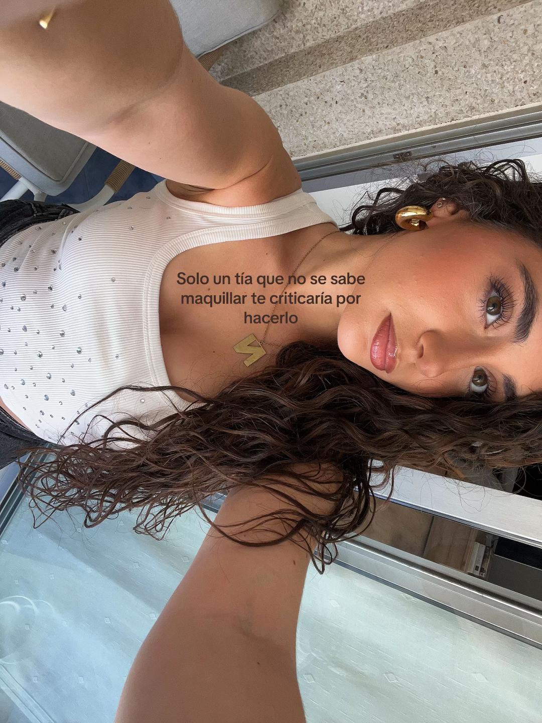 @NAIARA SALVADOR 🌸