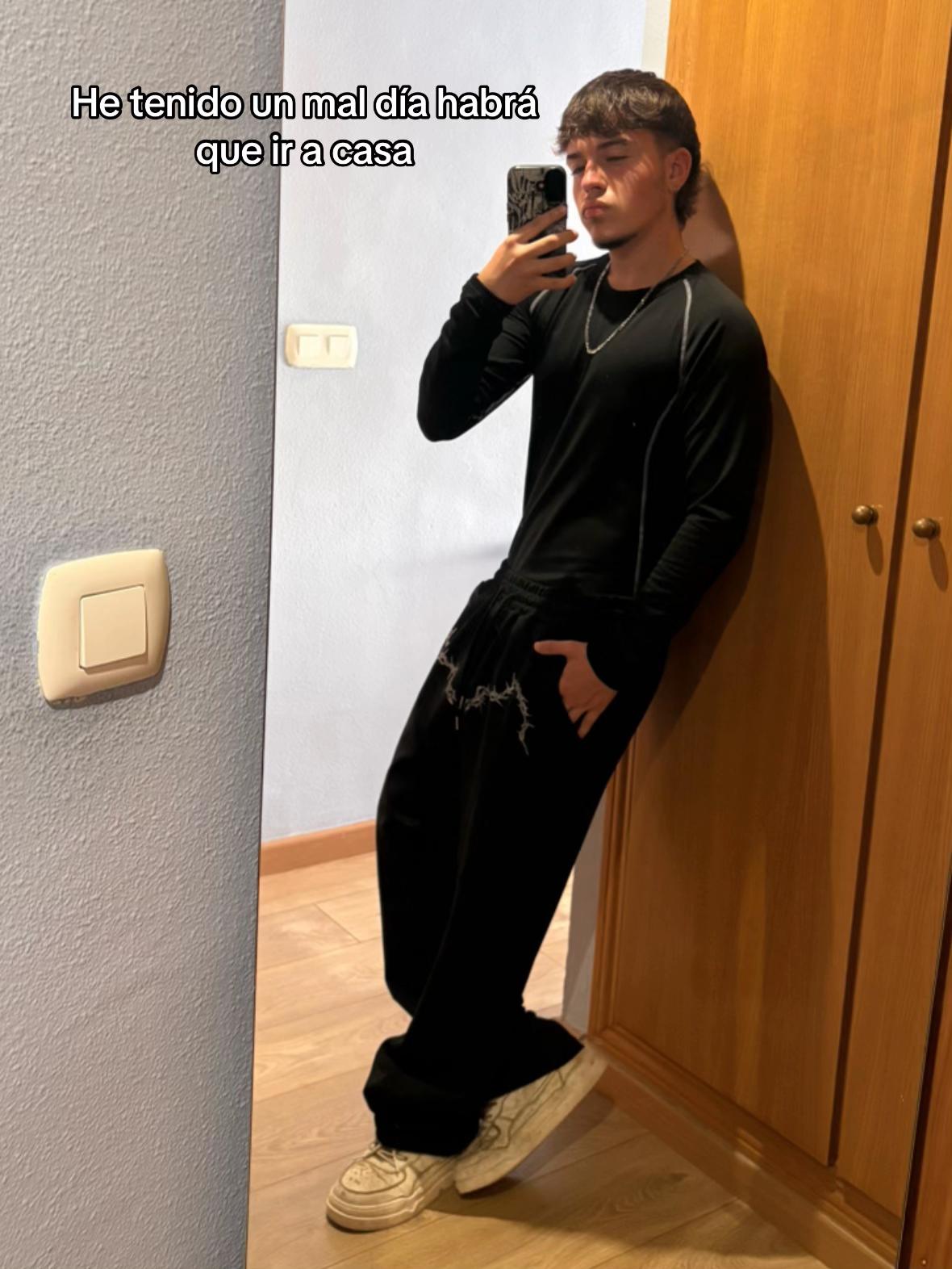 @𝕮𝖍𝖆𝖘𝖊