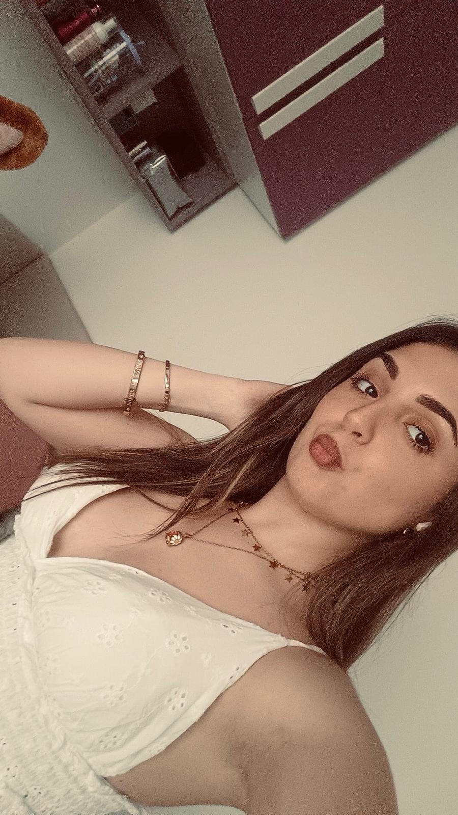 @Ale💞🧸