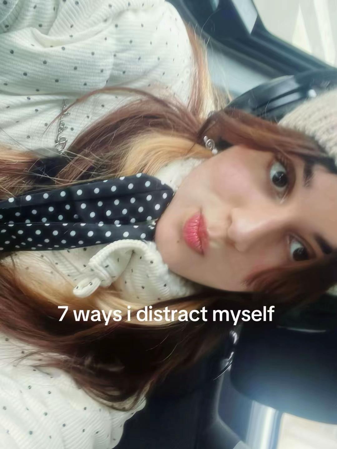 @leyley⁷ ς(>‿<.)