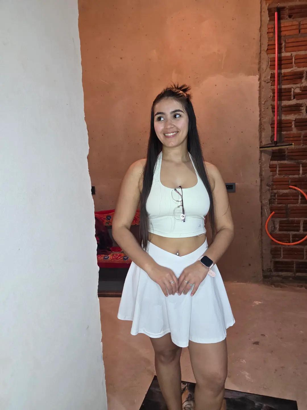 @Lali González🦋👽💫🚼