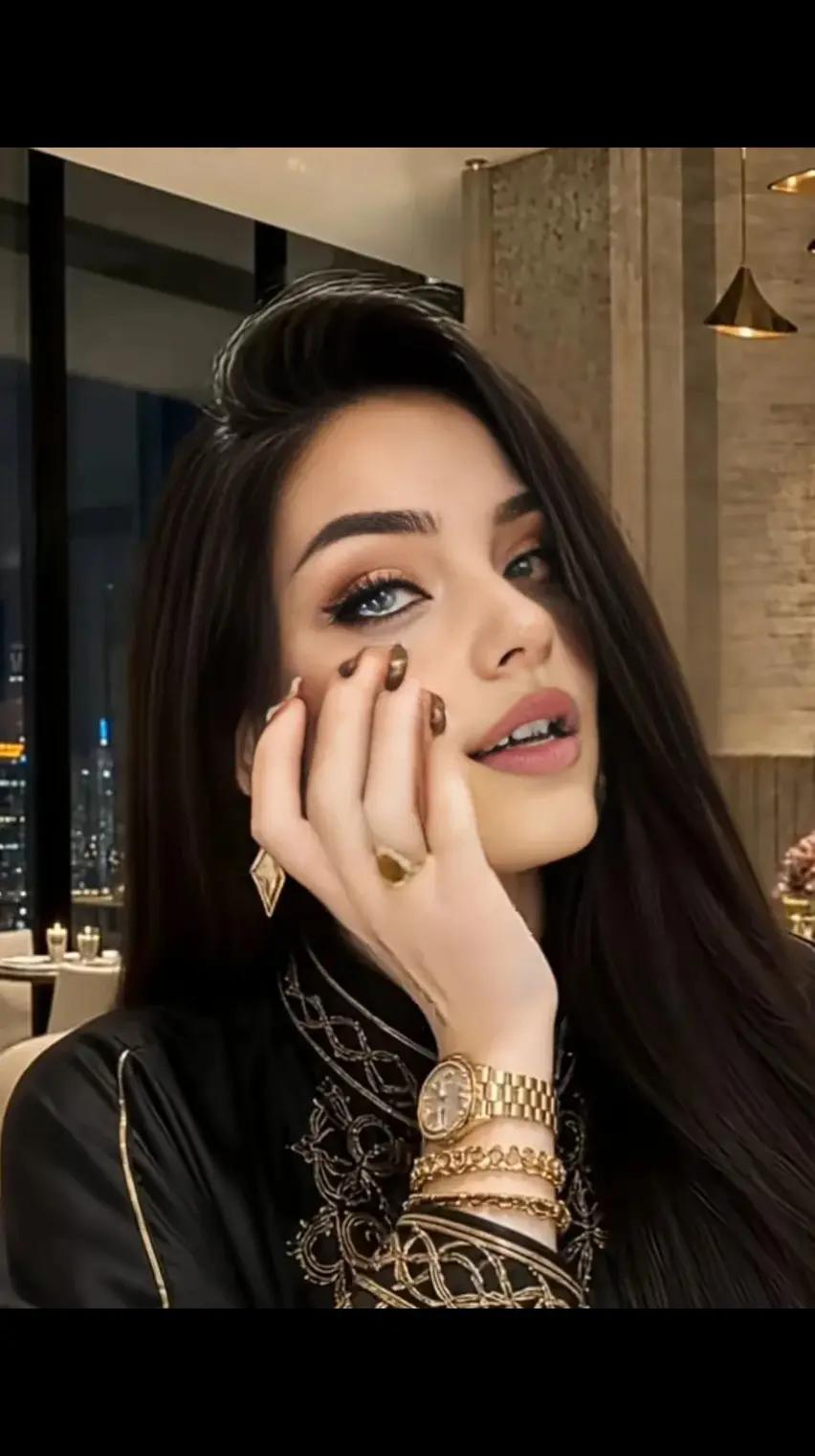 @Leyla Elizabeth Carbonero