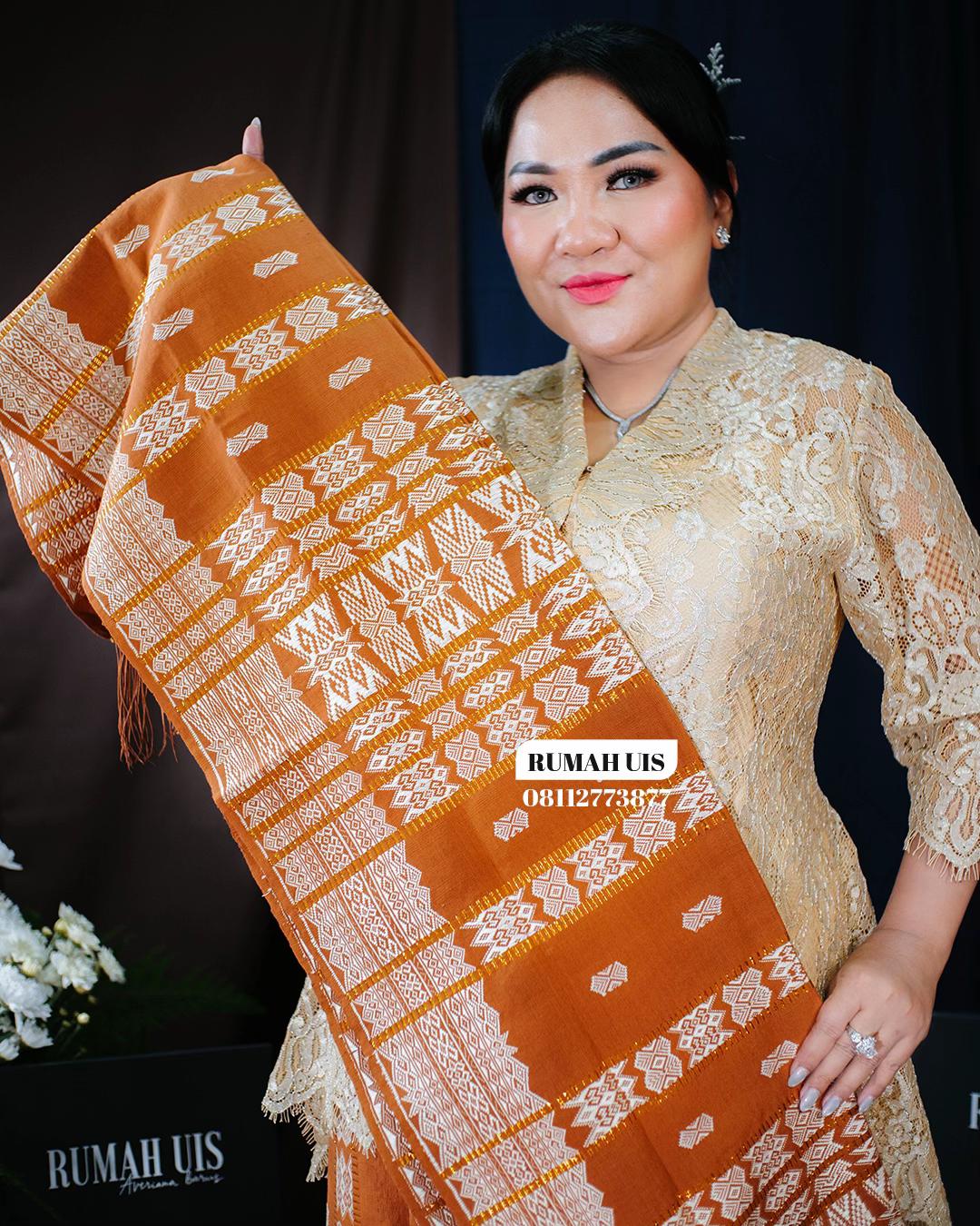 @Rumah Uis by Averiana Barus