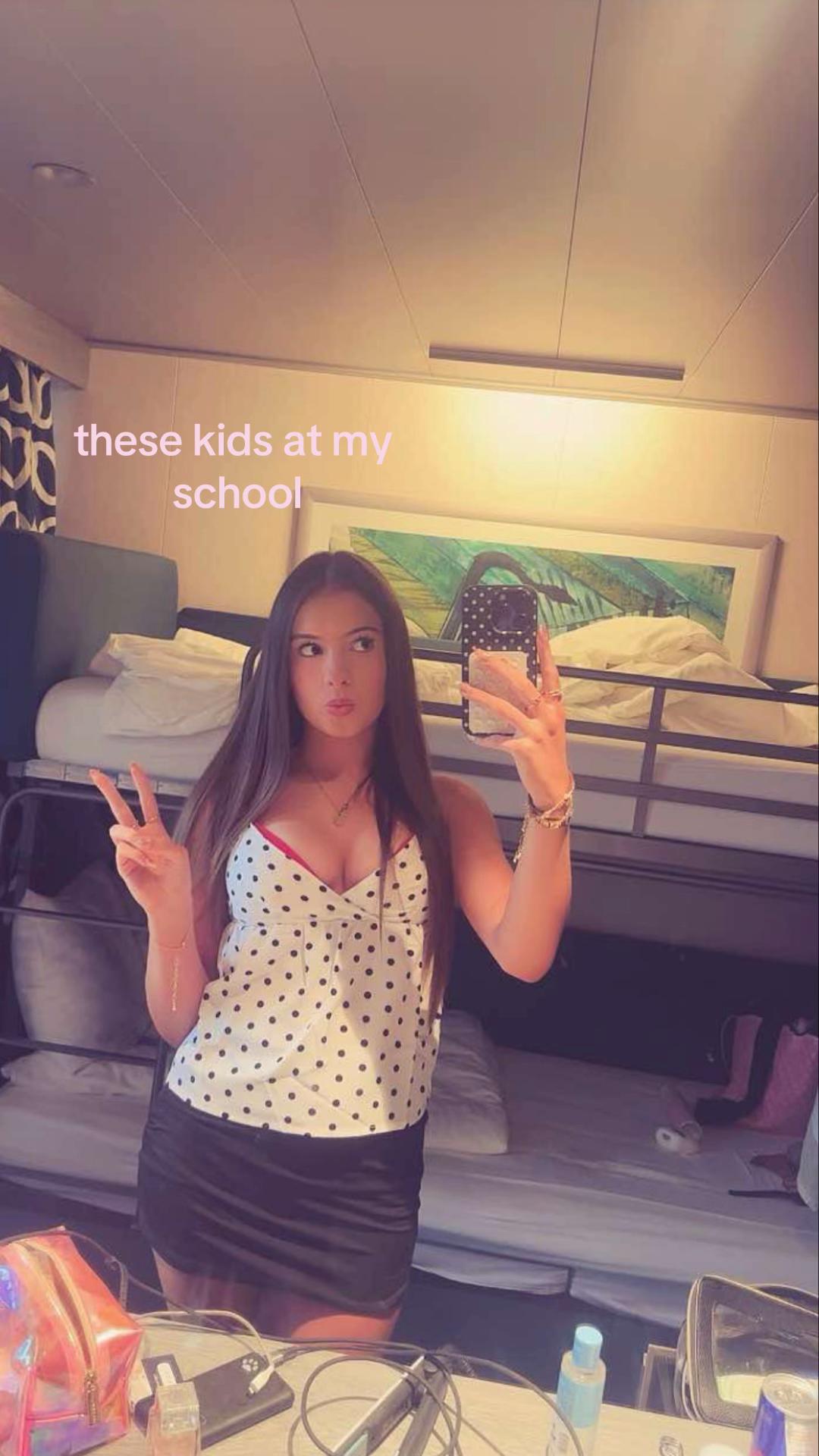 @𝓳𝓮𝓼𝓼 𝓱𝓮𝓻𝓶𝓲𝓸𝓷𝓮