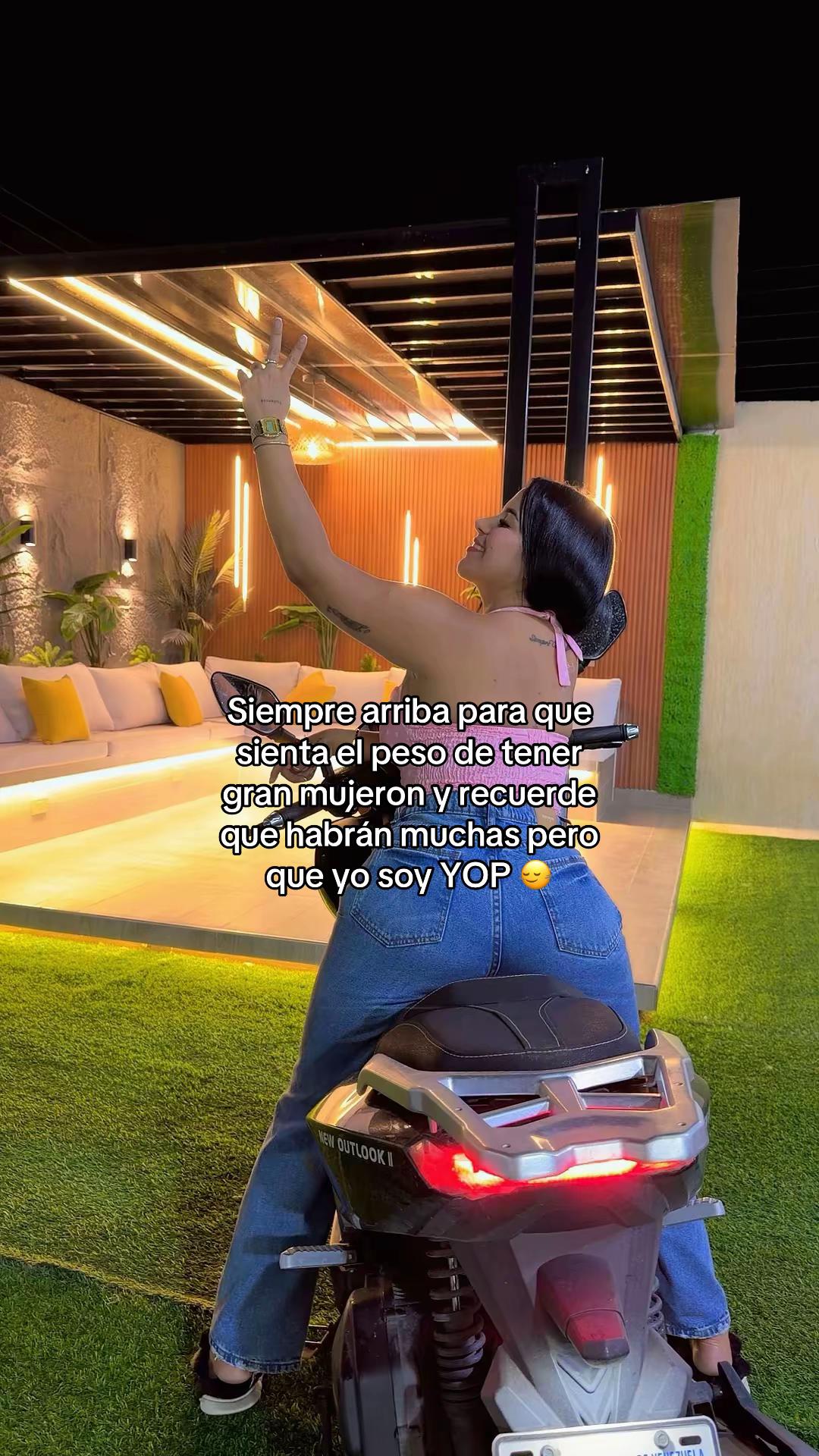@monicaduran000