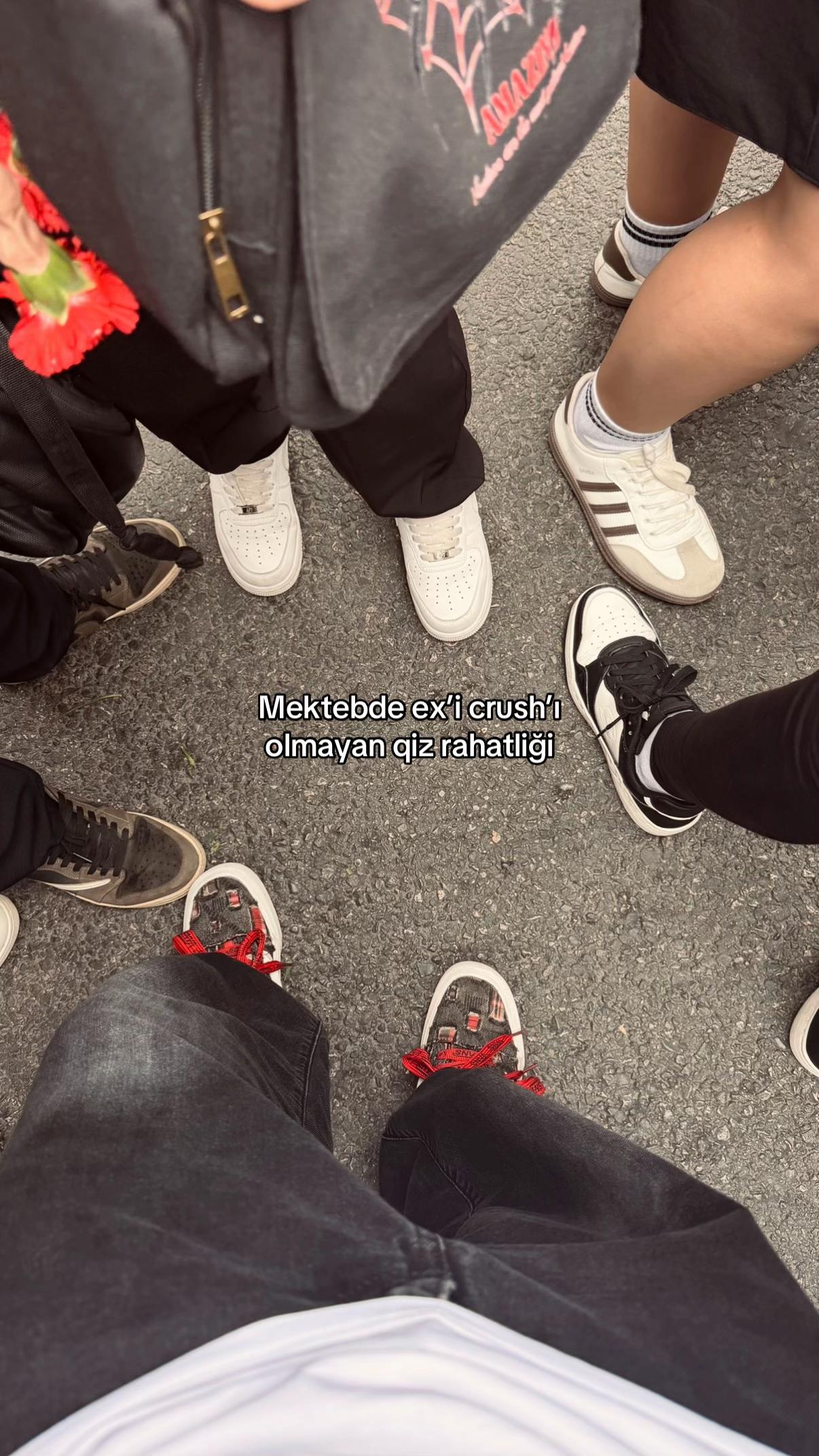 @lookatwhat🤨