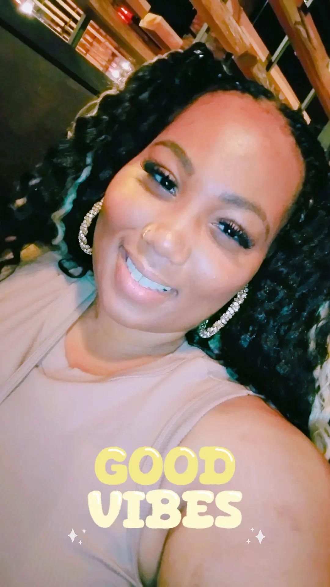 @Queen 👑