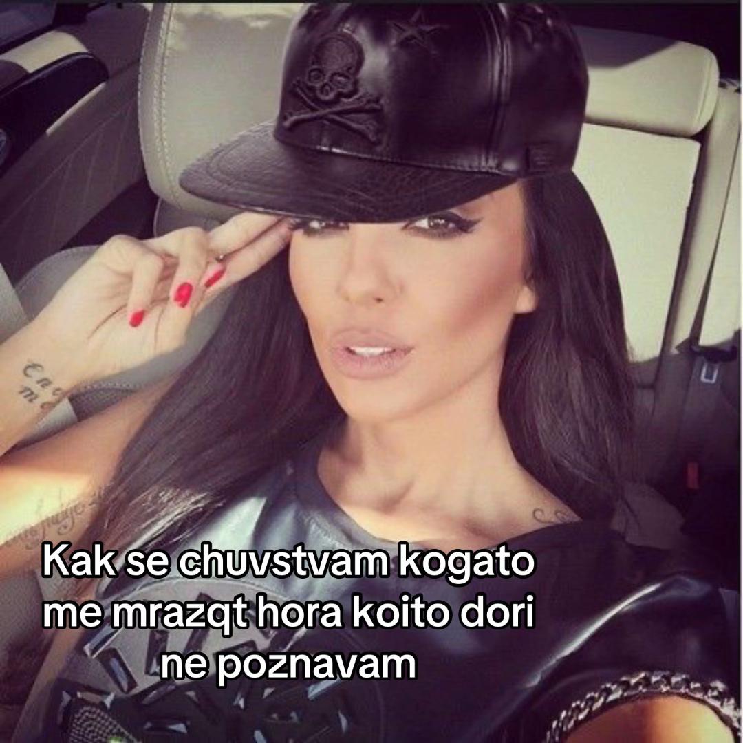 @👩&zwj;🎤