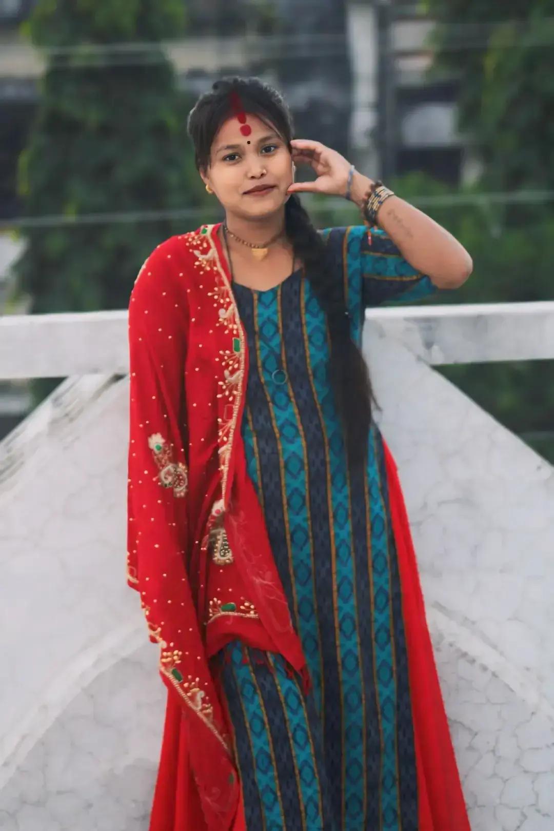 @Pagal ko gf kastw hola