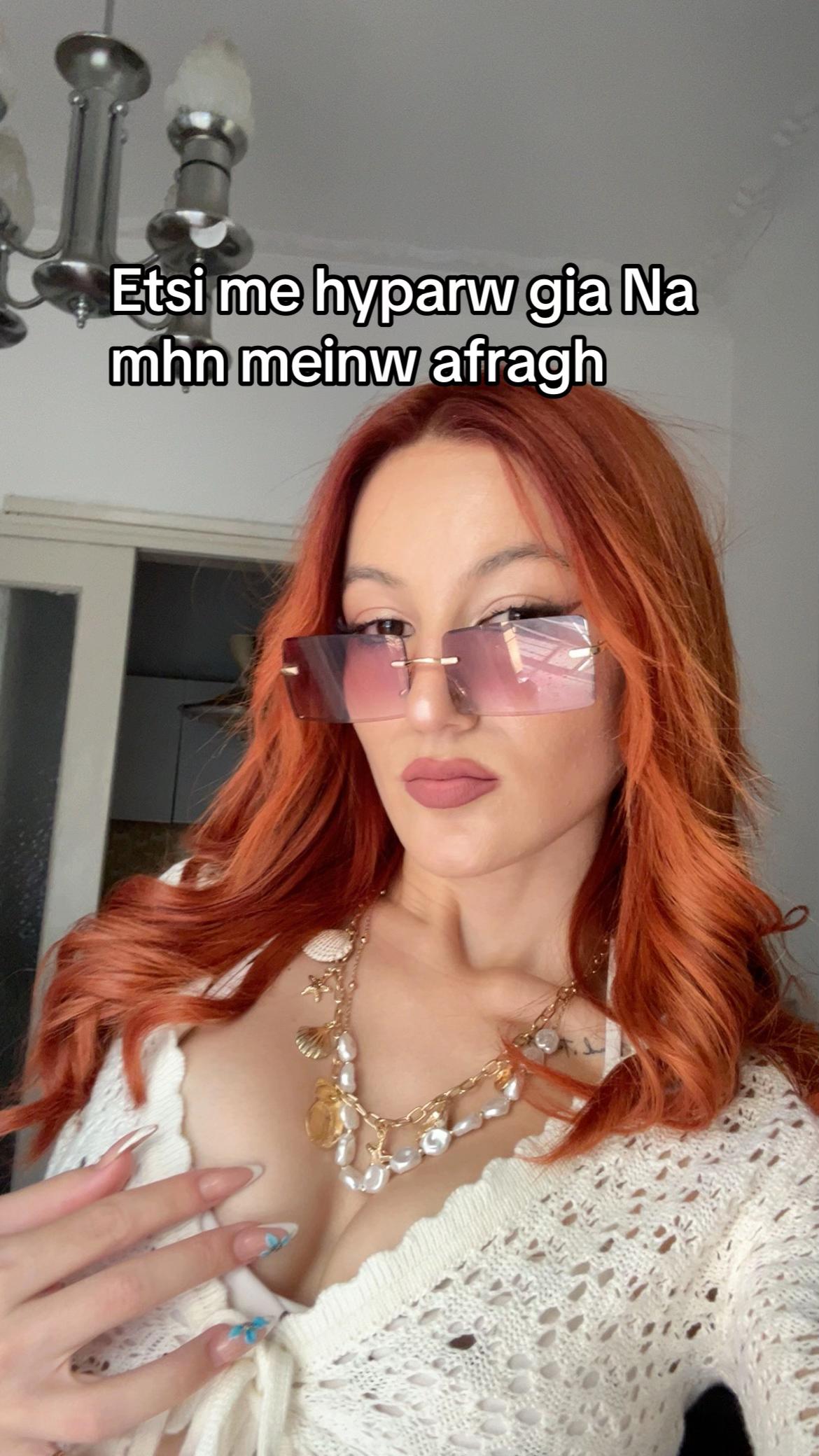 @👩🏼🦰