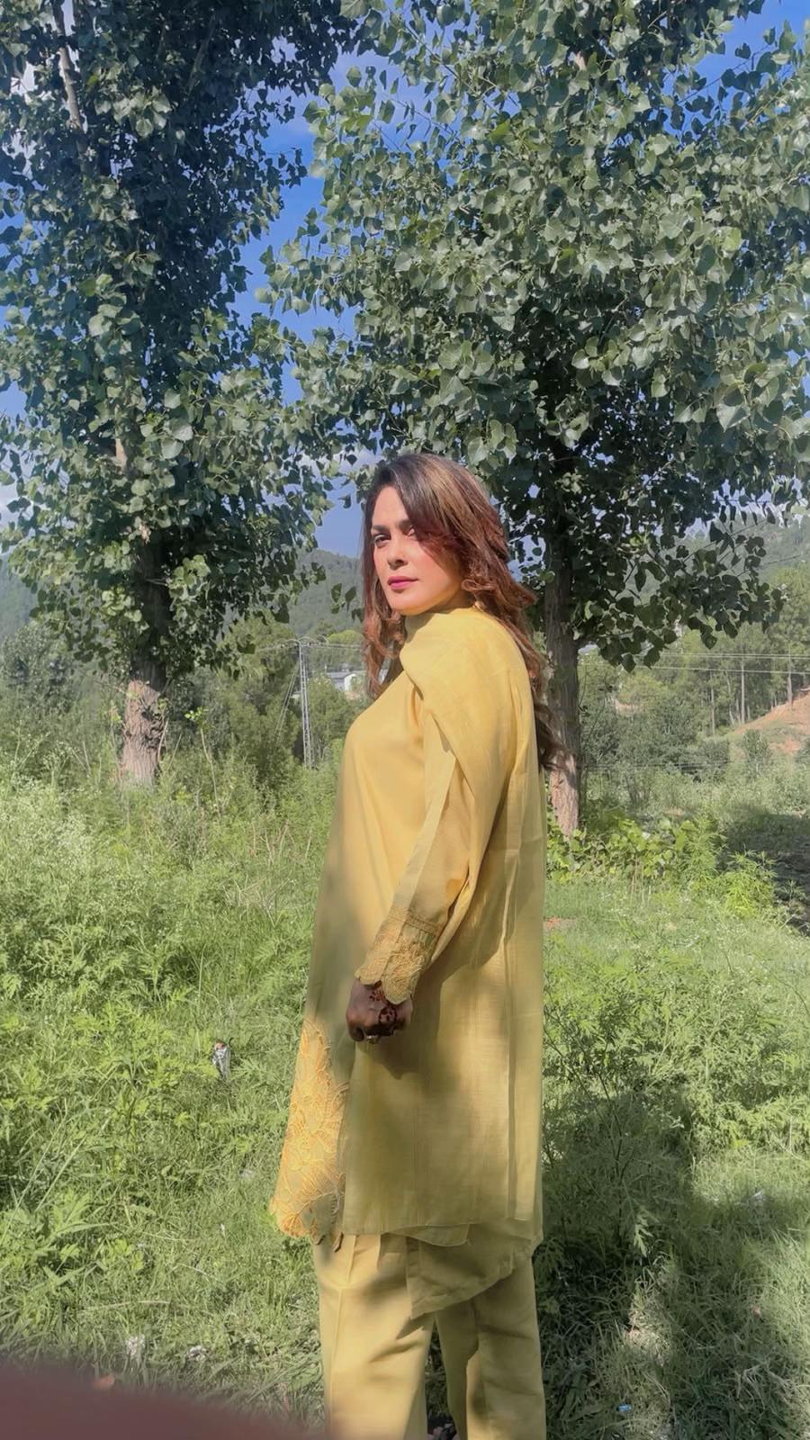 @Naina karachi