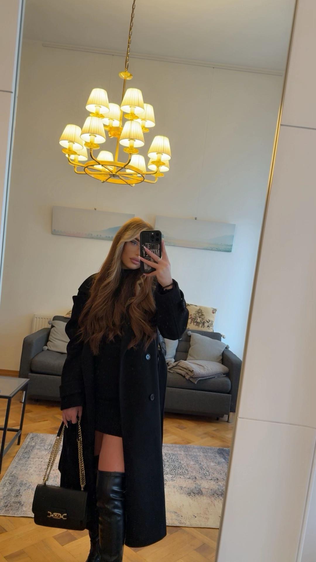 @Elena Georgiana