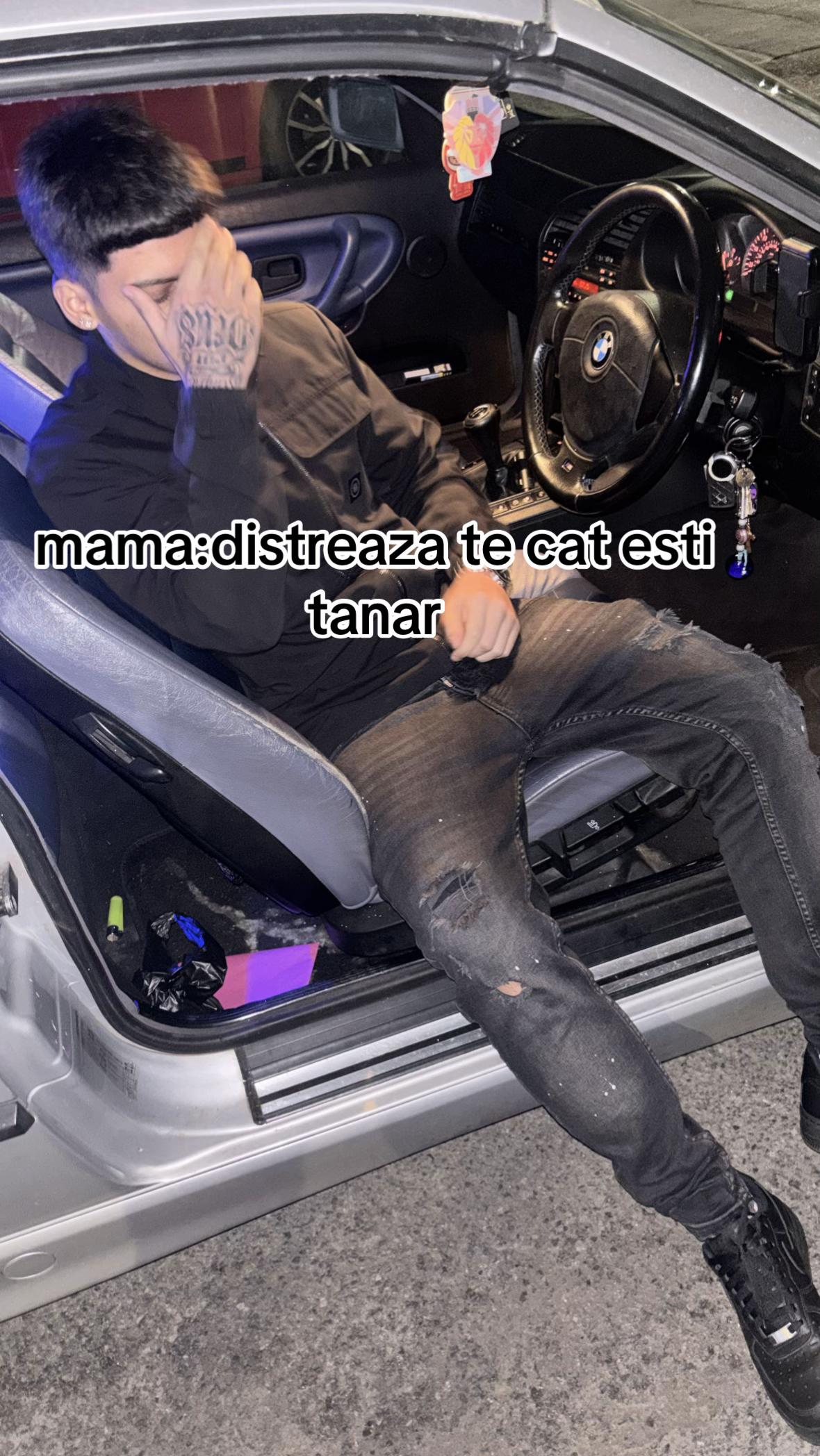 @Alex🦦