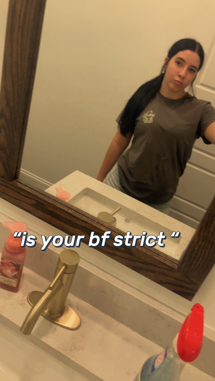 @Ella🦈🩵