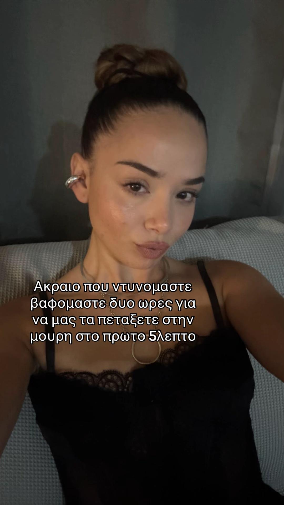 @_xristina_
