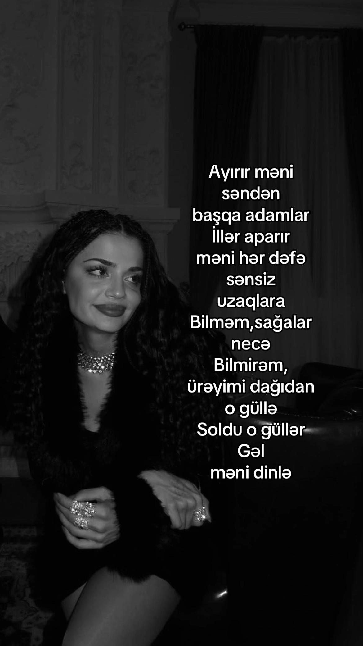 @￴