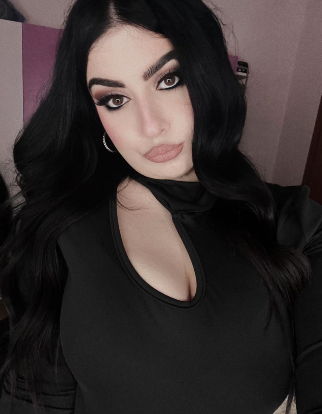 @𝓜𝓸𝓷𝓲𝓴𝓪🍓