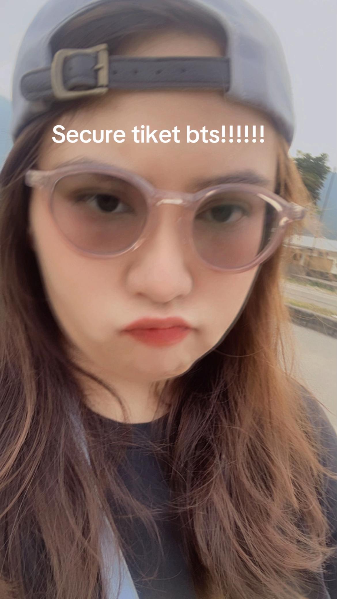 @deusernamed