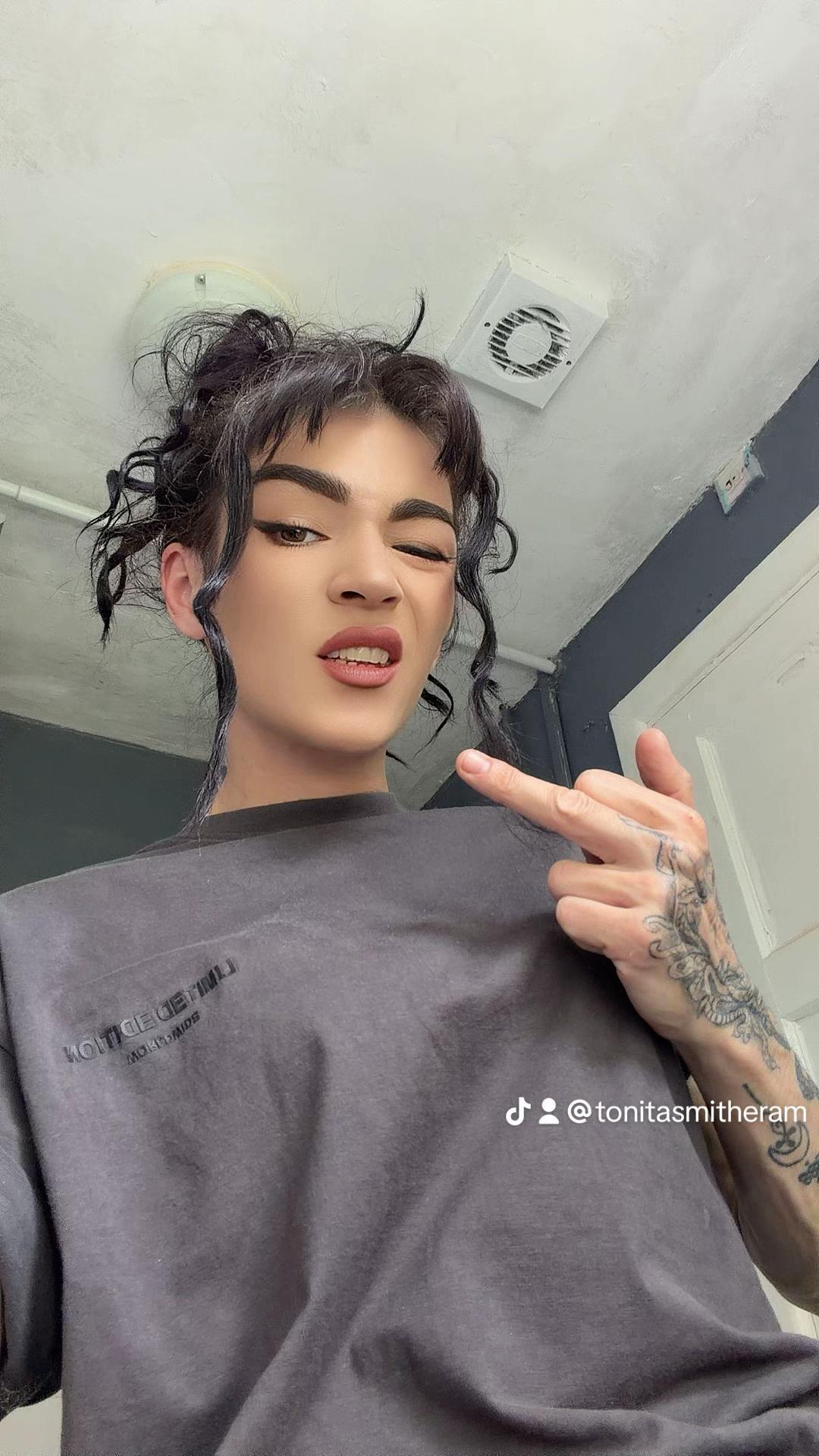 @MistressOfEvil😈