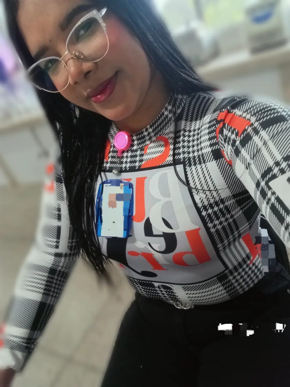 @👸Y