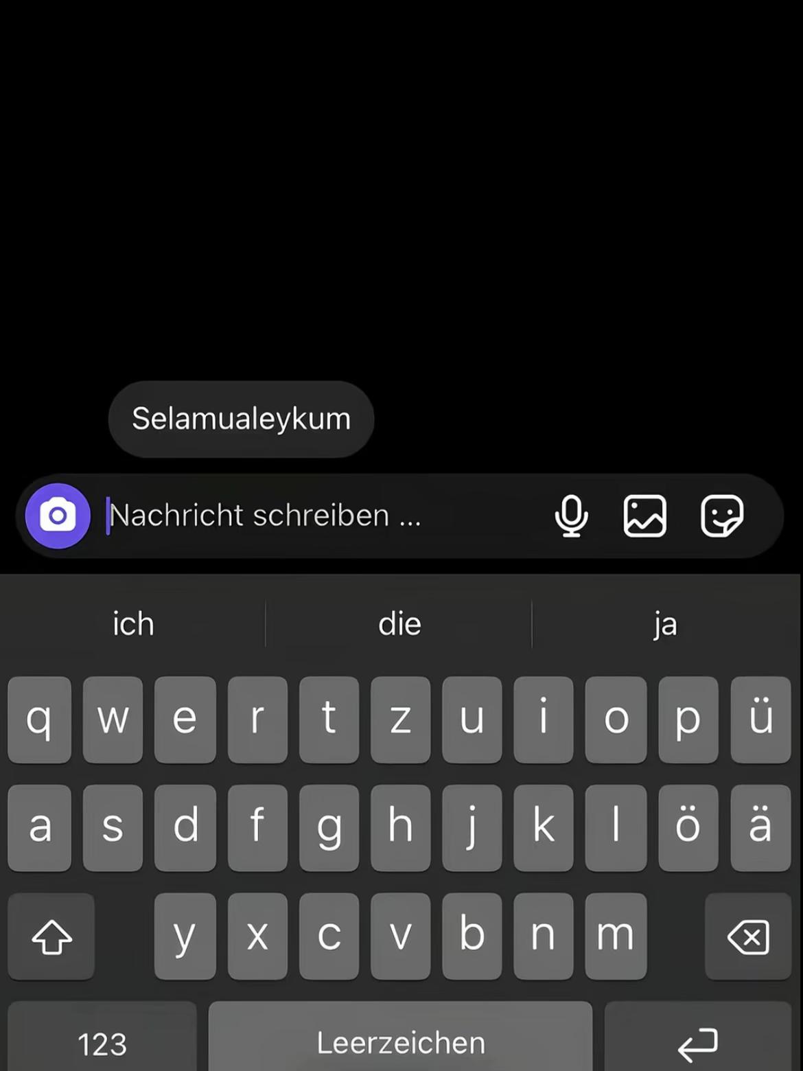 @⃟