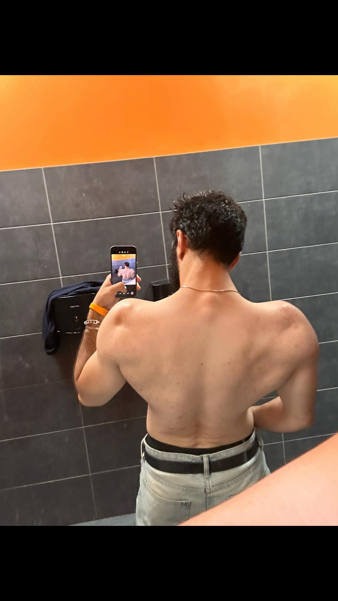 @Im_Nivek