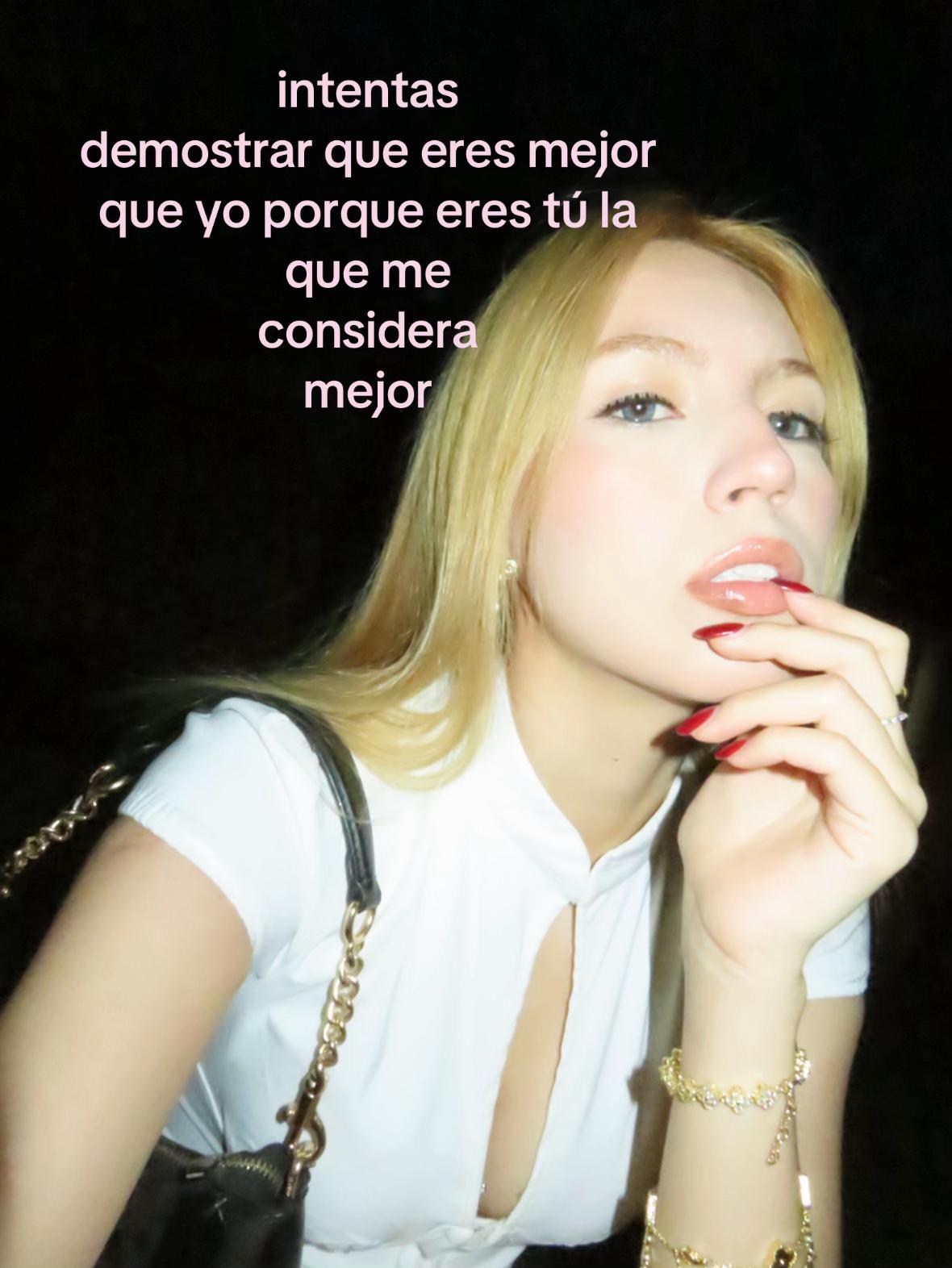 @Andrea Vélez.